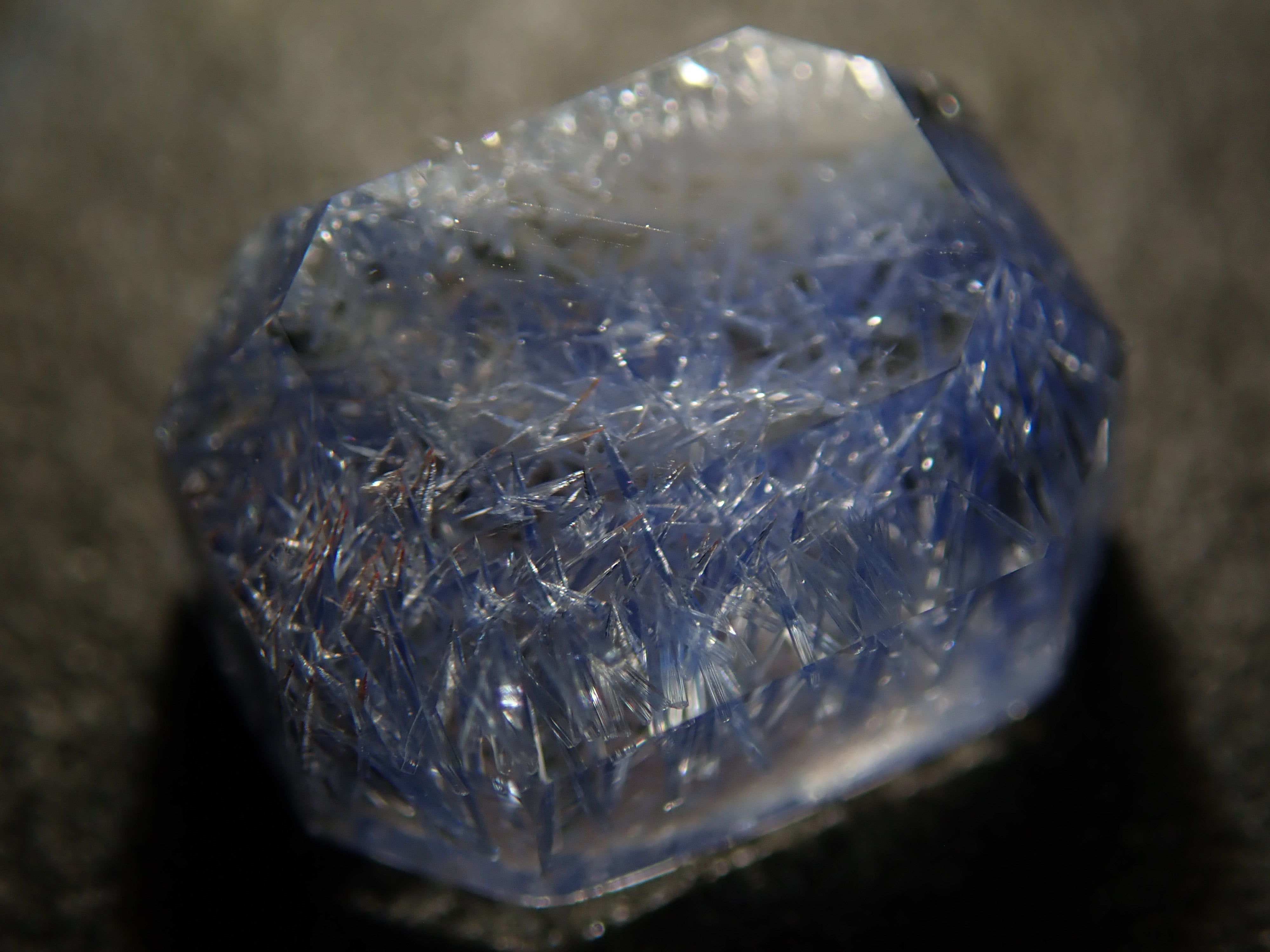 【11/18 22時販売】ブラジル産デュモルチェライトインクォーツ 1.414ctルース