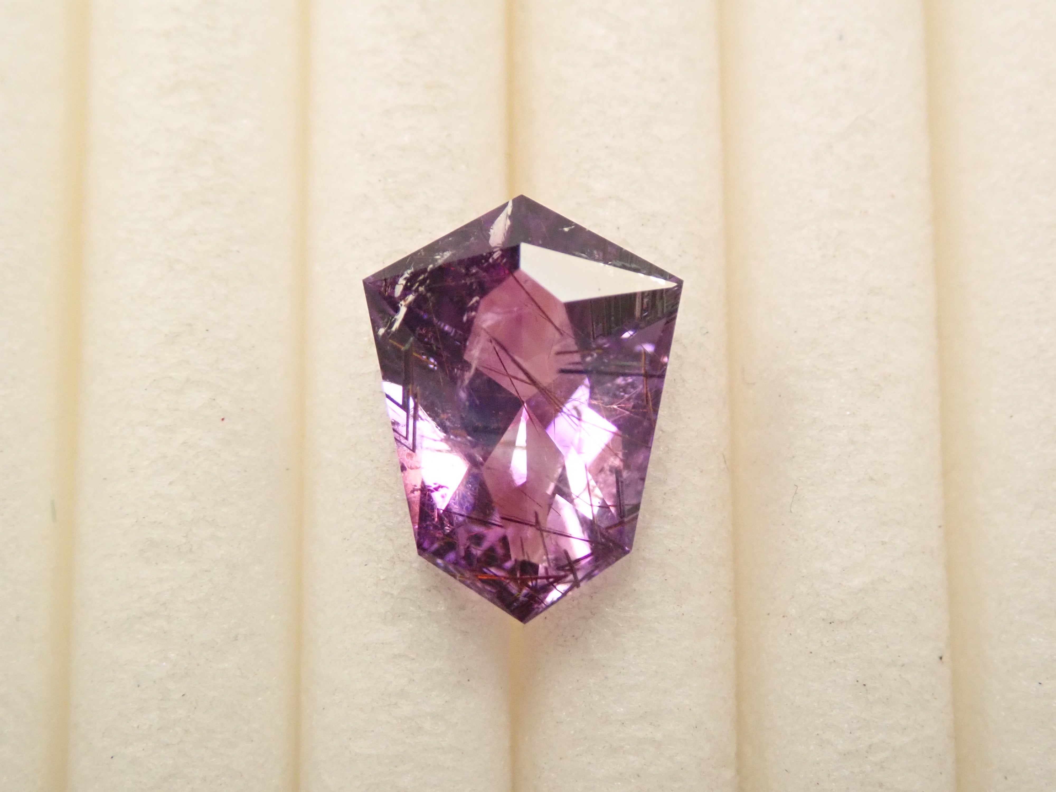 【11月1日 22:00 特價】巴西天青紫水晶 0.762克拉 裸石