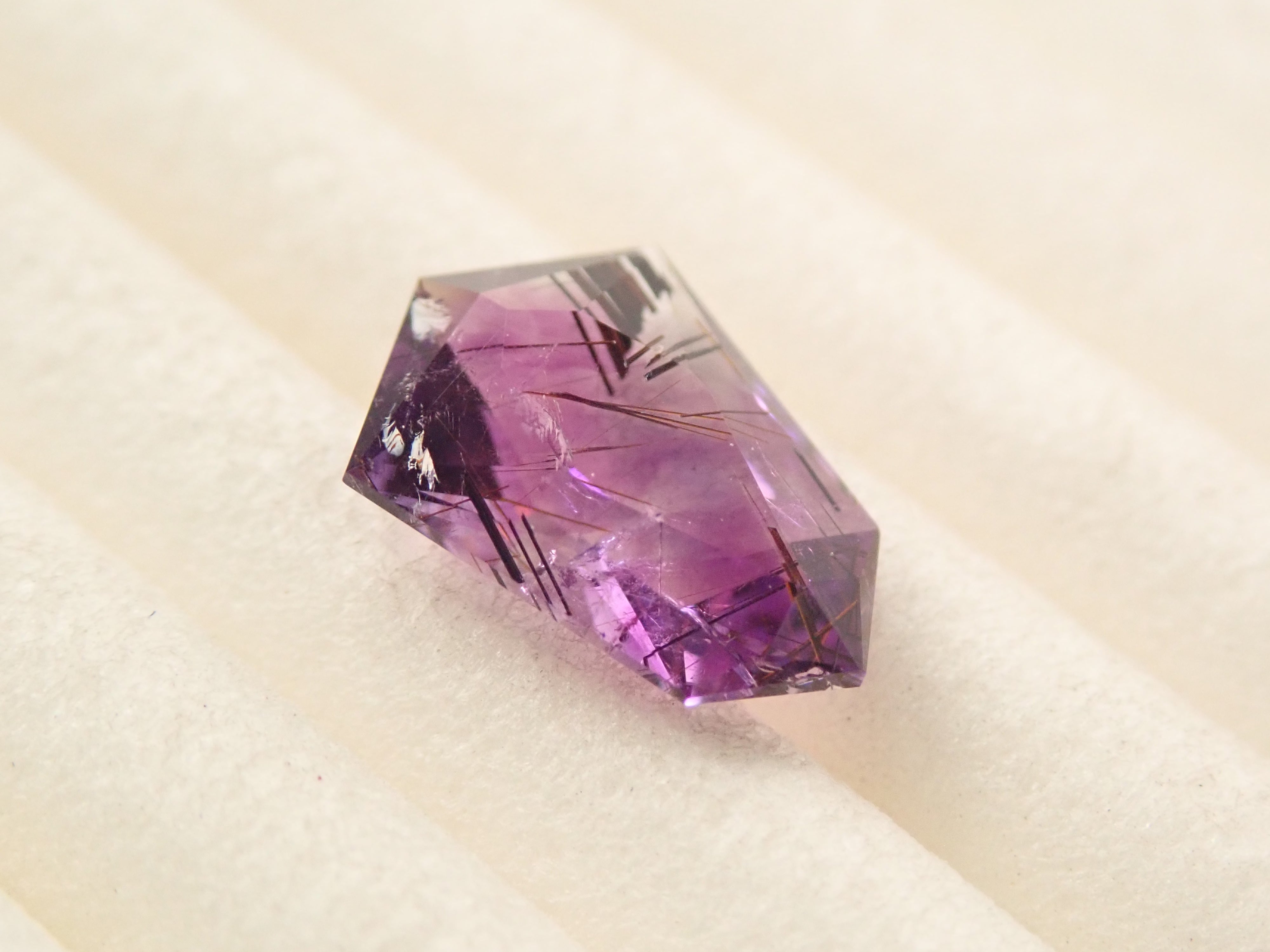 【11月1日 22:00 特價】巴西天青紫水晶 0.762克拉 裸石