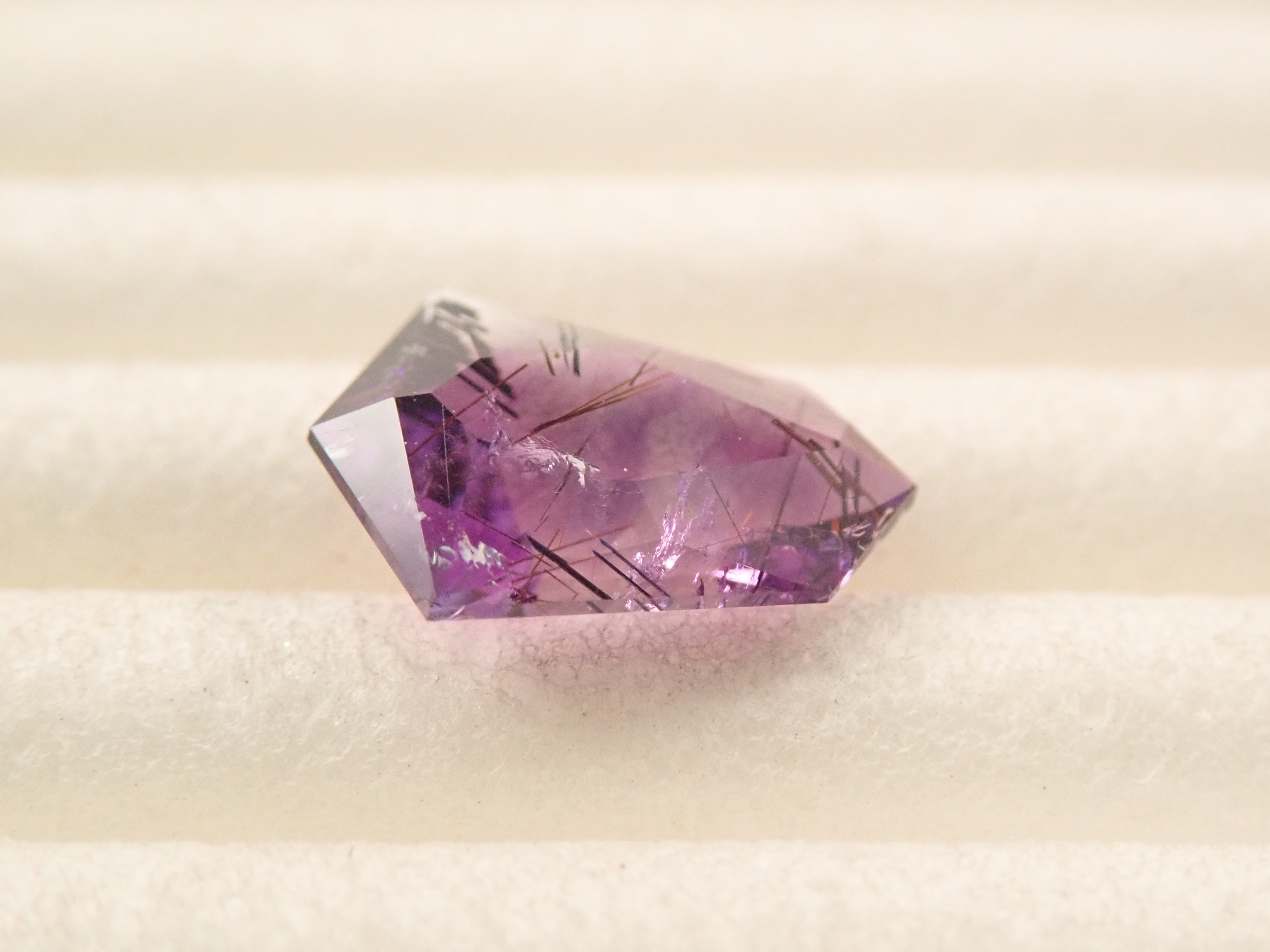 【11月1日 22:00 特價】巴西天青紫水晶 0.762克拉 裸石