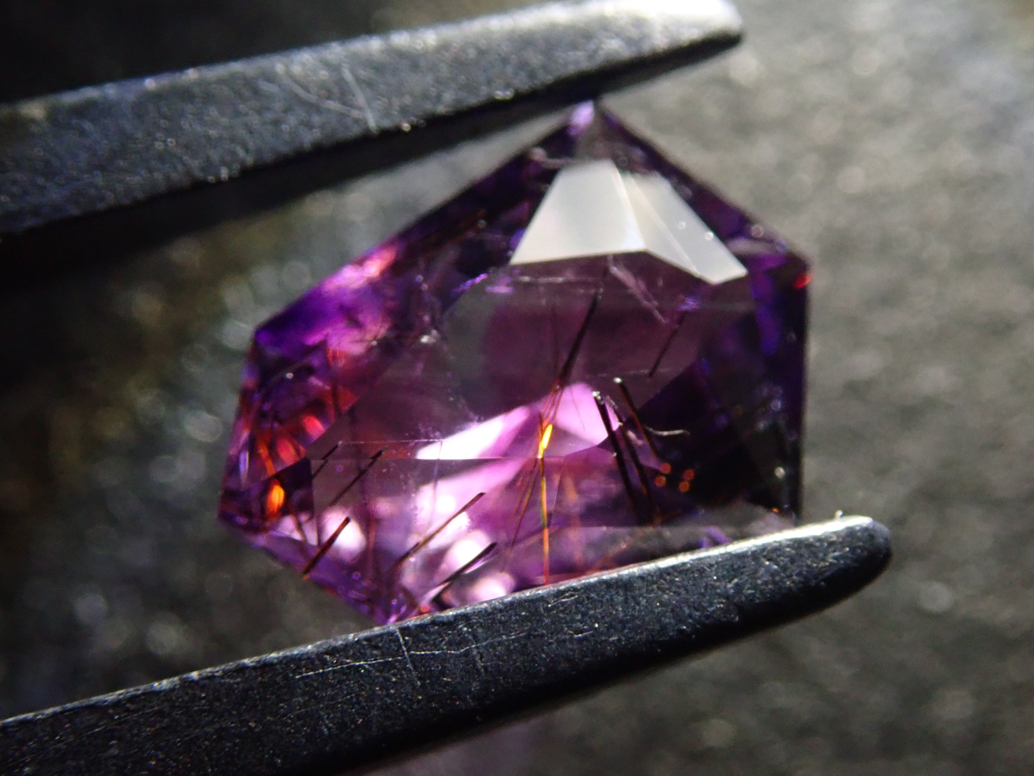 【11月1日 22:00 特價】巴西天青紫水晶 0.762克拉 裸石