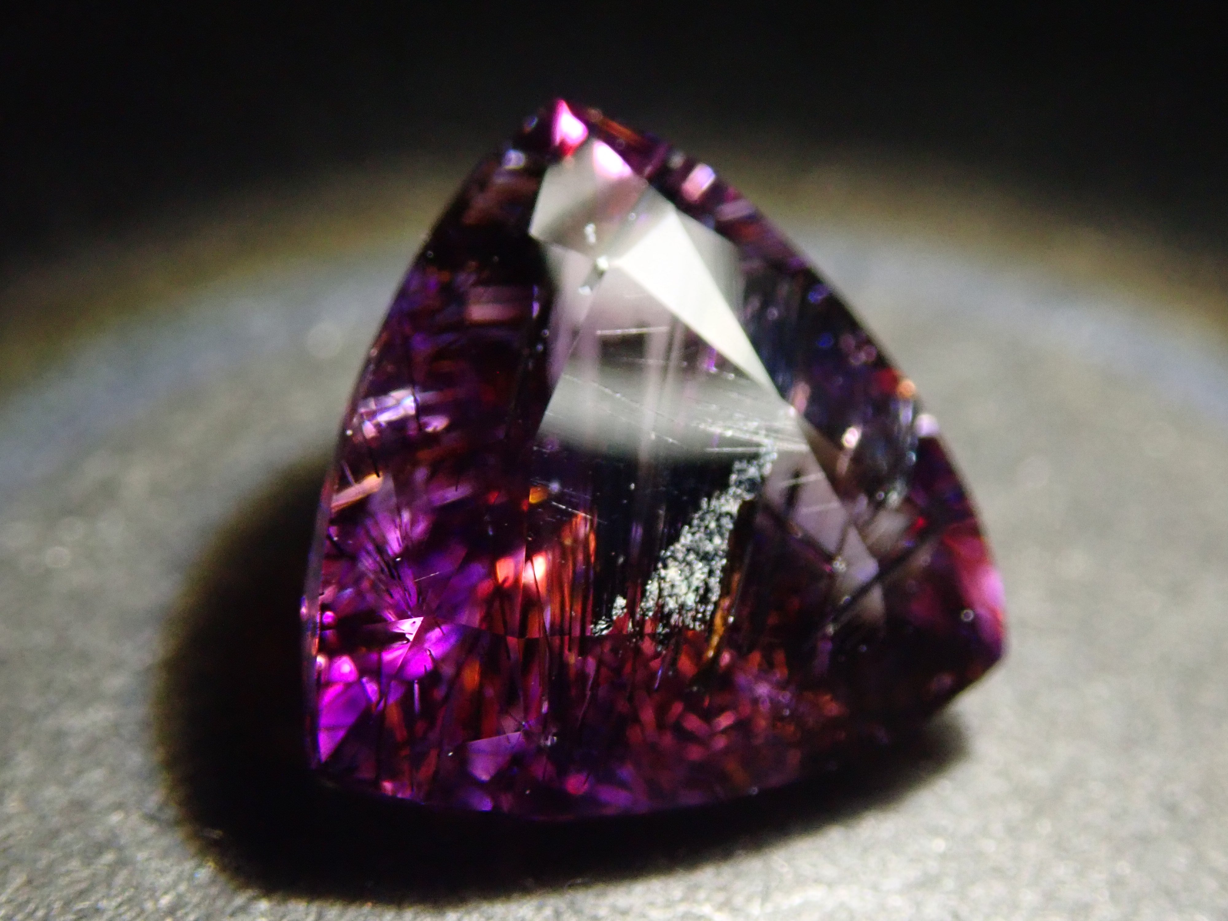 【11月1日 22:00 特價】巴西天青紫水晶 1.891克拉裸石