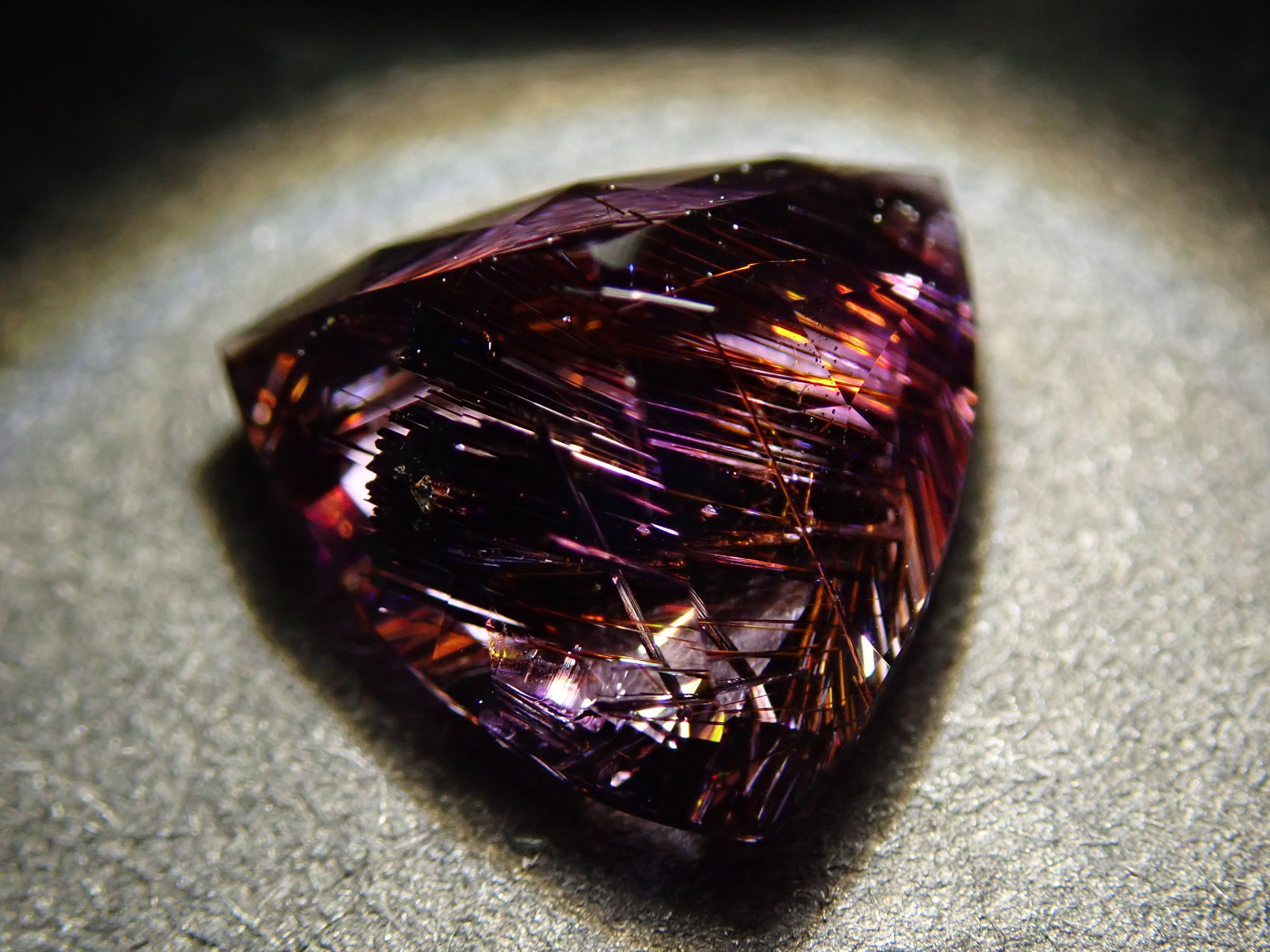 【11月1日 22:00 特價】巴西天青紫水晶 1.891克拉裸石