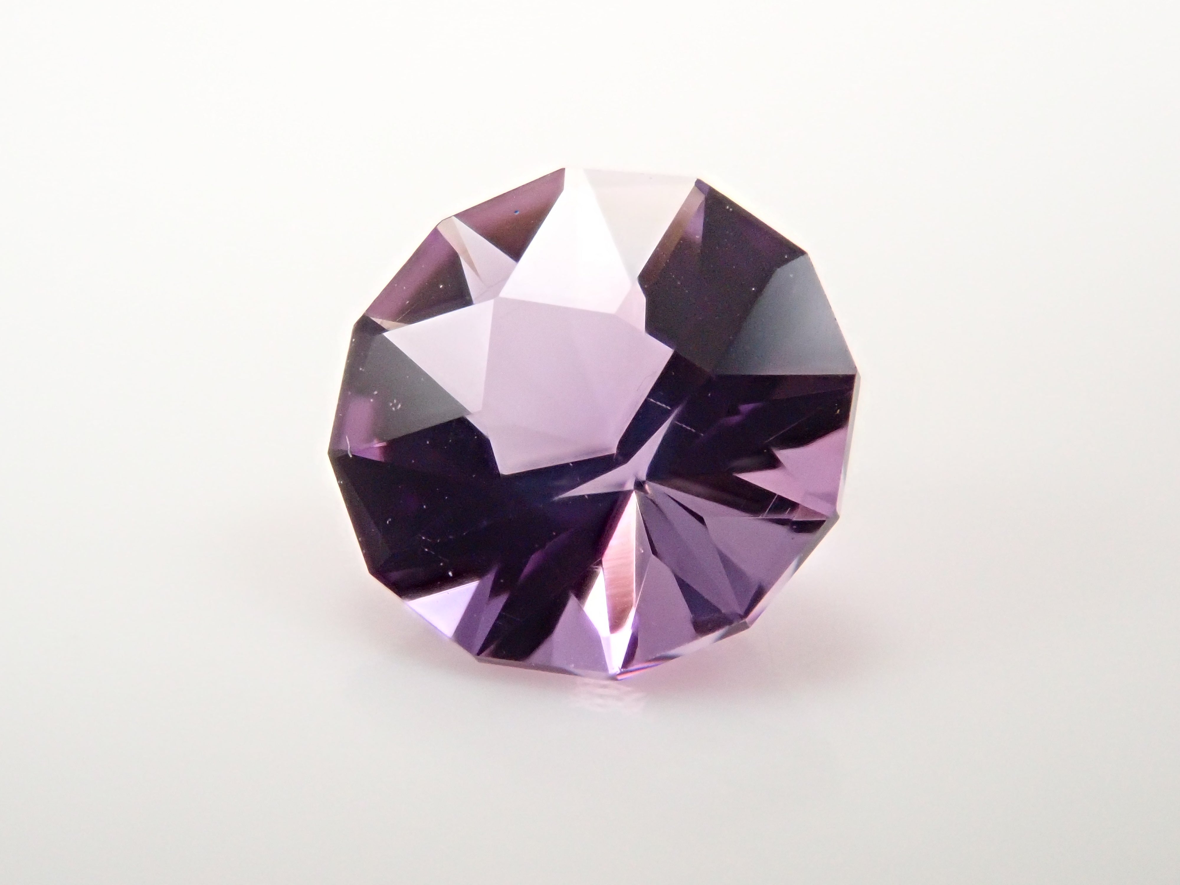 【11/24 22時販売】ブラジル産カシャライアメジスト 5.6mm/0.531ctルース