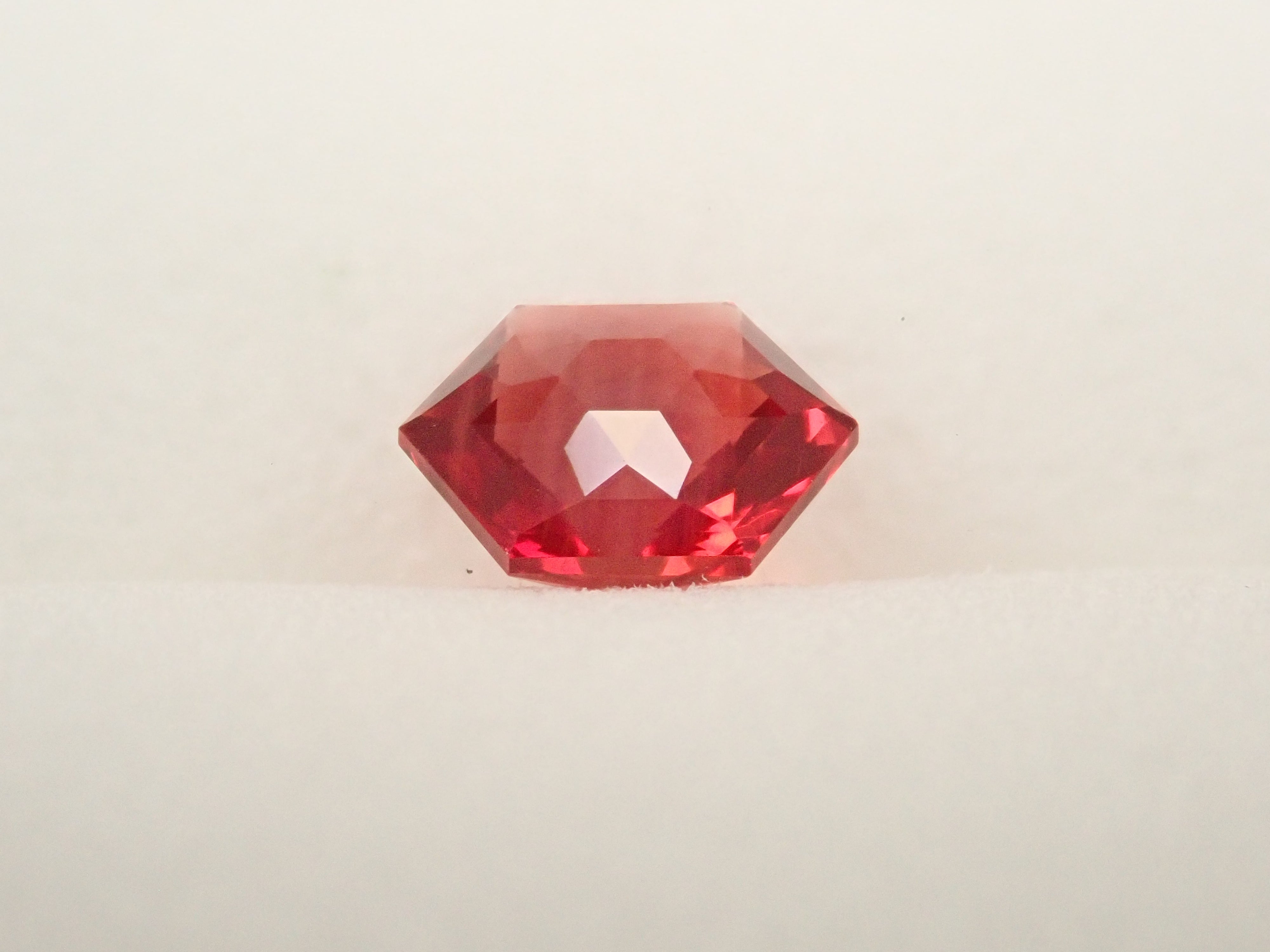 【10/29 22時販売】チベット産アンデシン 0.768ctルース