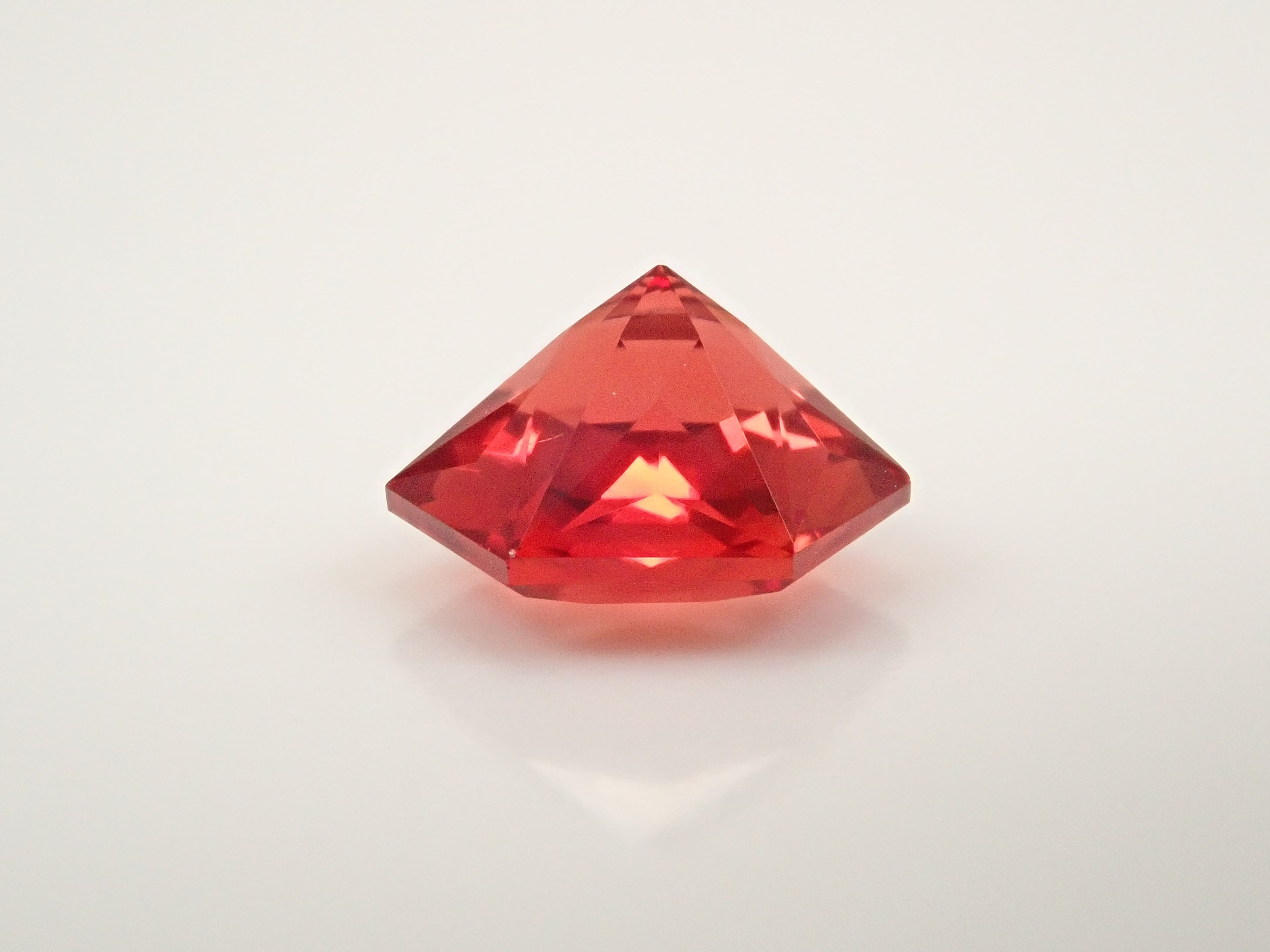 【10/29 22時販売】チベット産アンデシン 0.768ctルース