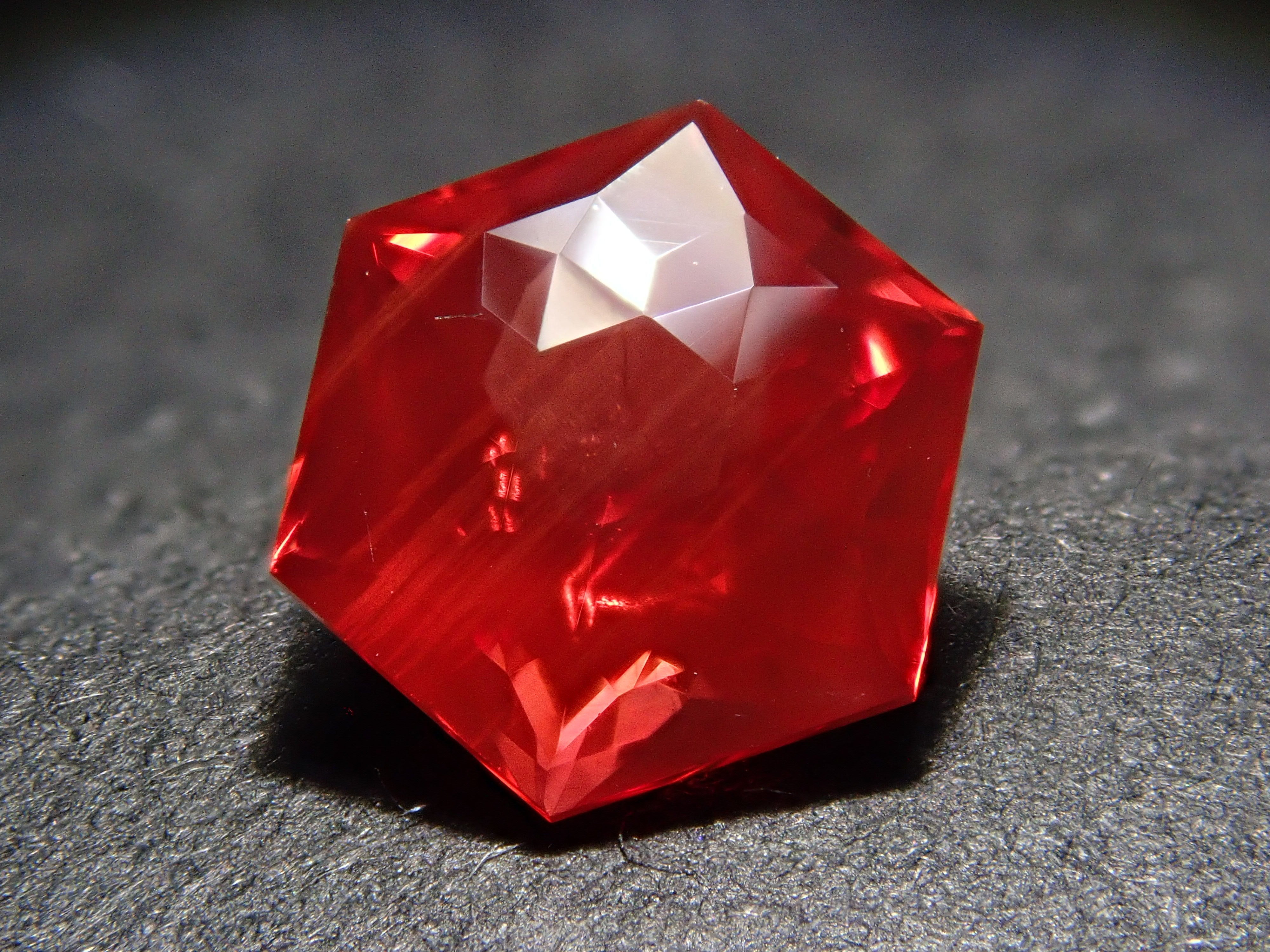 【10/29 22時販売】チベット産アンデシン 0.768ctルース