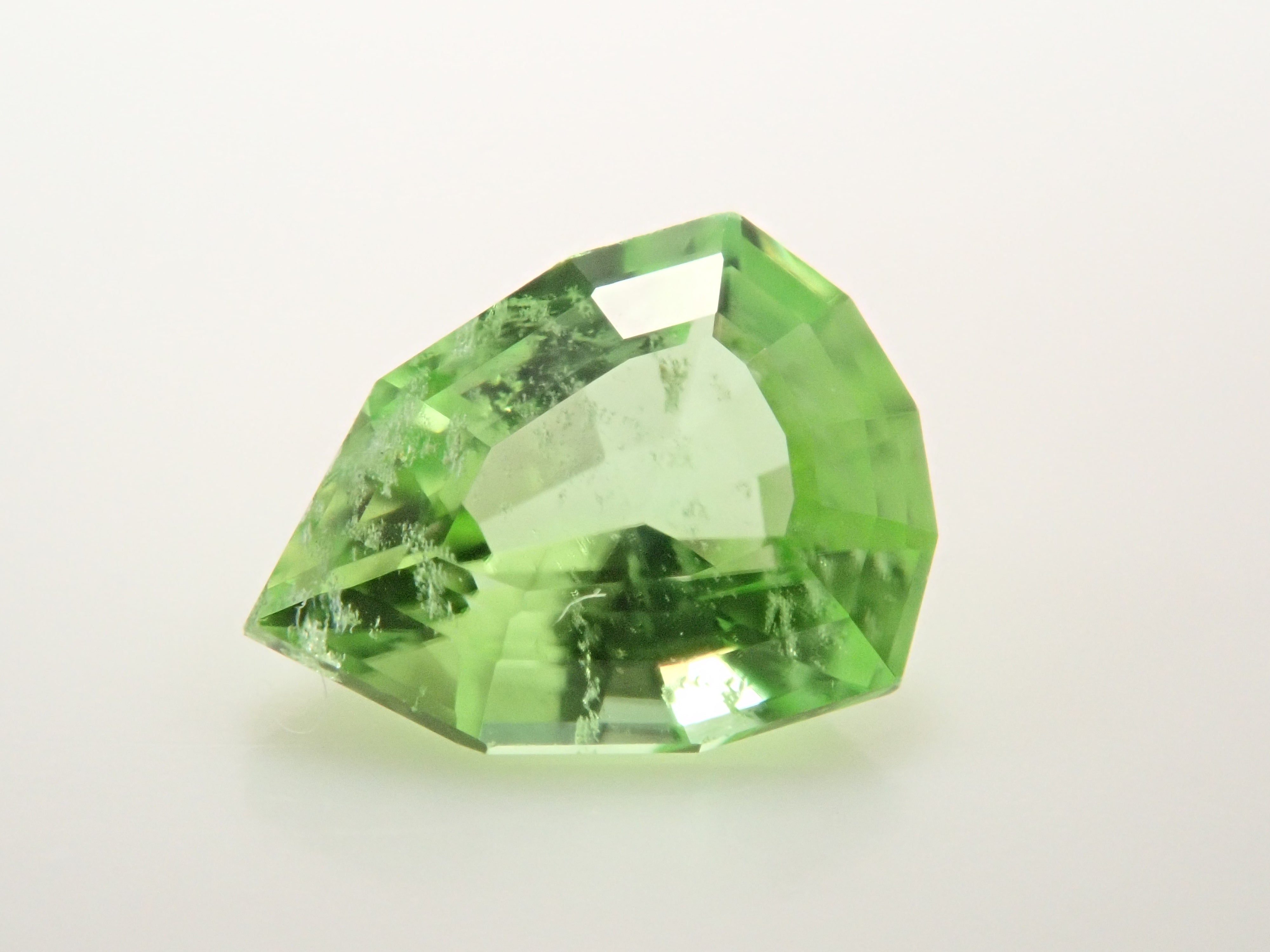 【10/29 22時販売】タンザニア産ミントダイオプサイド 0.290ctルース