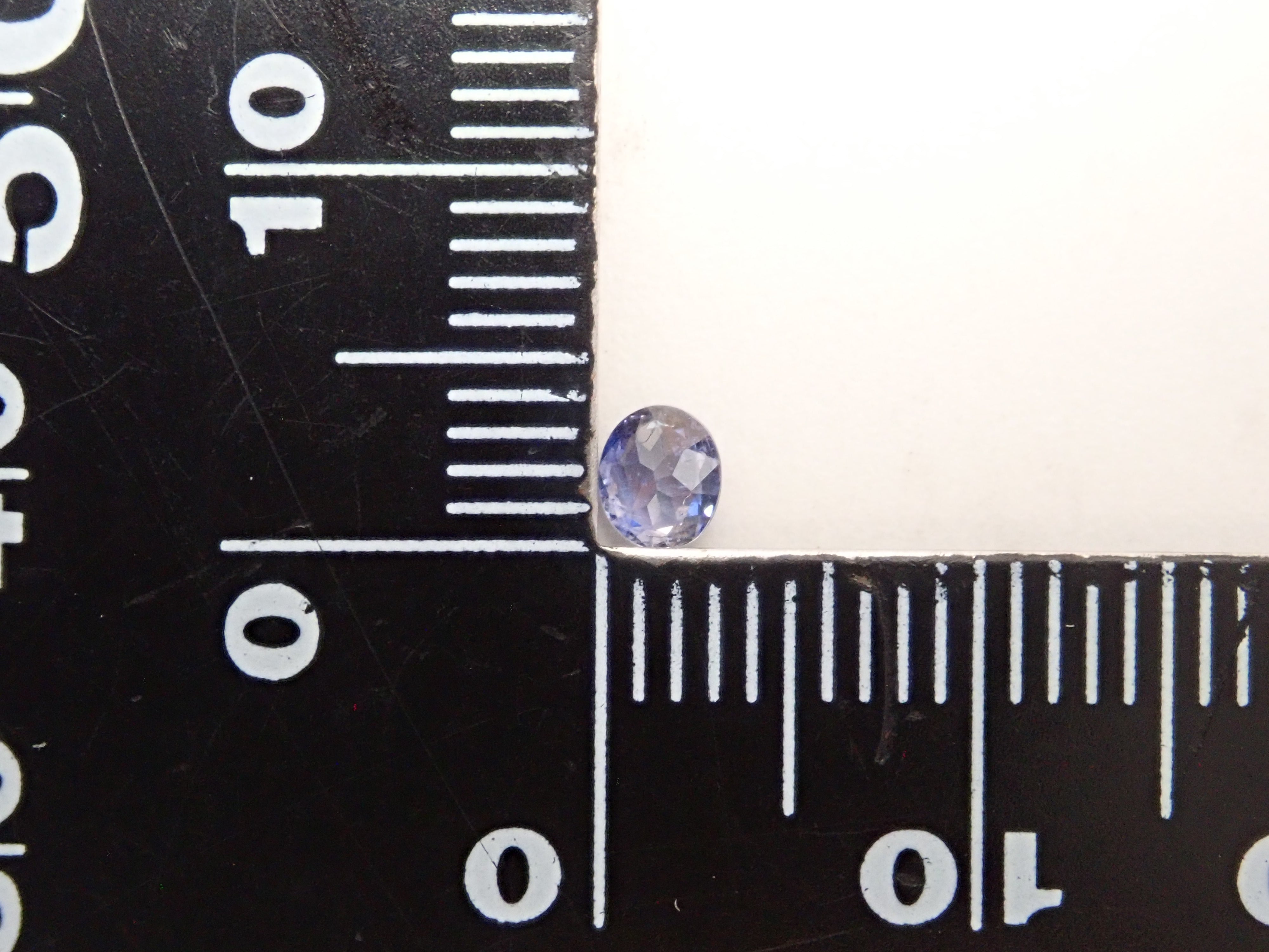 【抽選販売:10/31(金)10時am〆】マダガスカル産デュモルチェライト 0.195ctルース