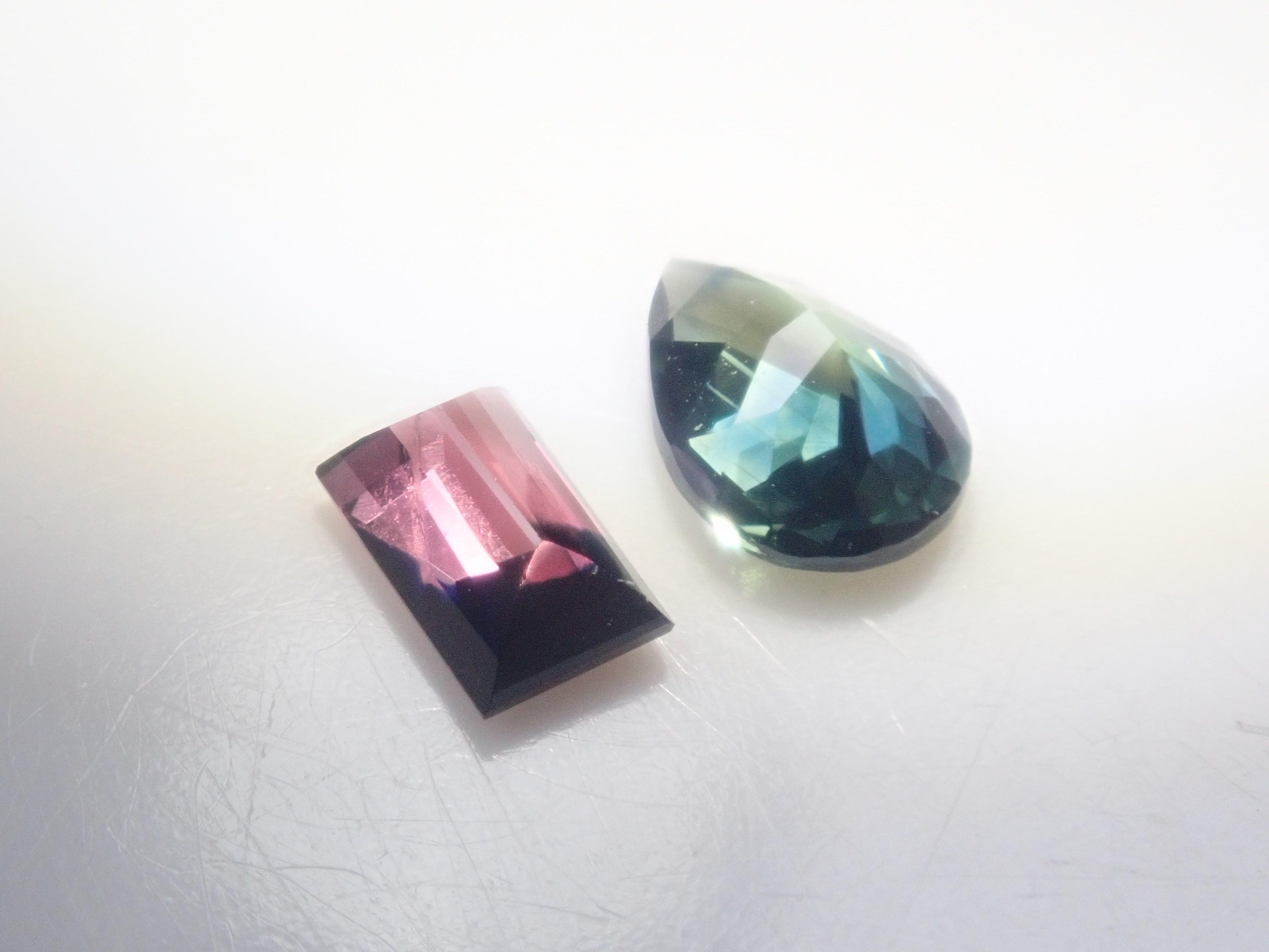 【11/2 22時販売】《限定10石》ジンバブエ産バイカラーユークレースやバイカラースフェーン1.95ctなどが当たるバイカラーガチャ💎《複数購入割引有》