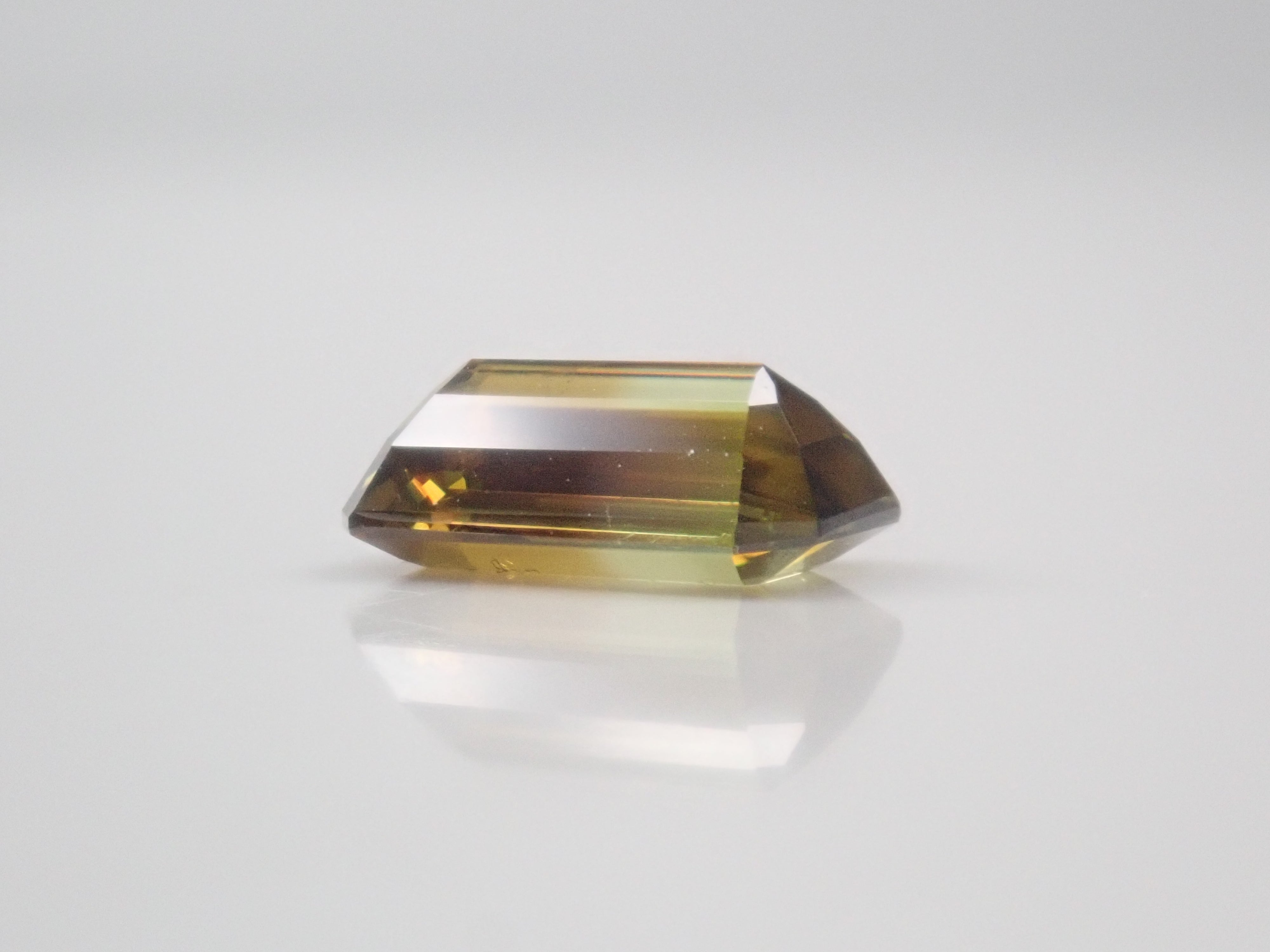 【11/2 22時販売】《限定10石》ジンバブエ産バイカラーユークレースやバイカラースフェーン1.95ctなどが当たるバイカラーガチャ💎《複数購入割引有》