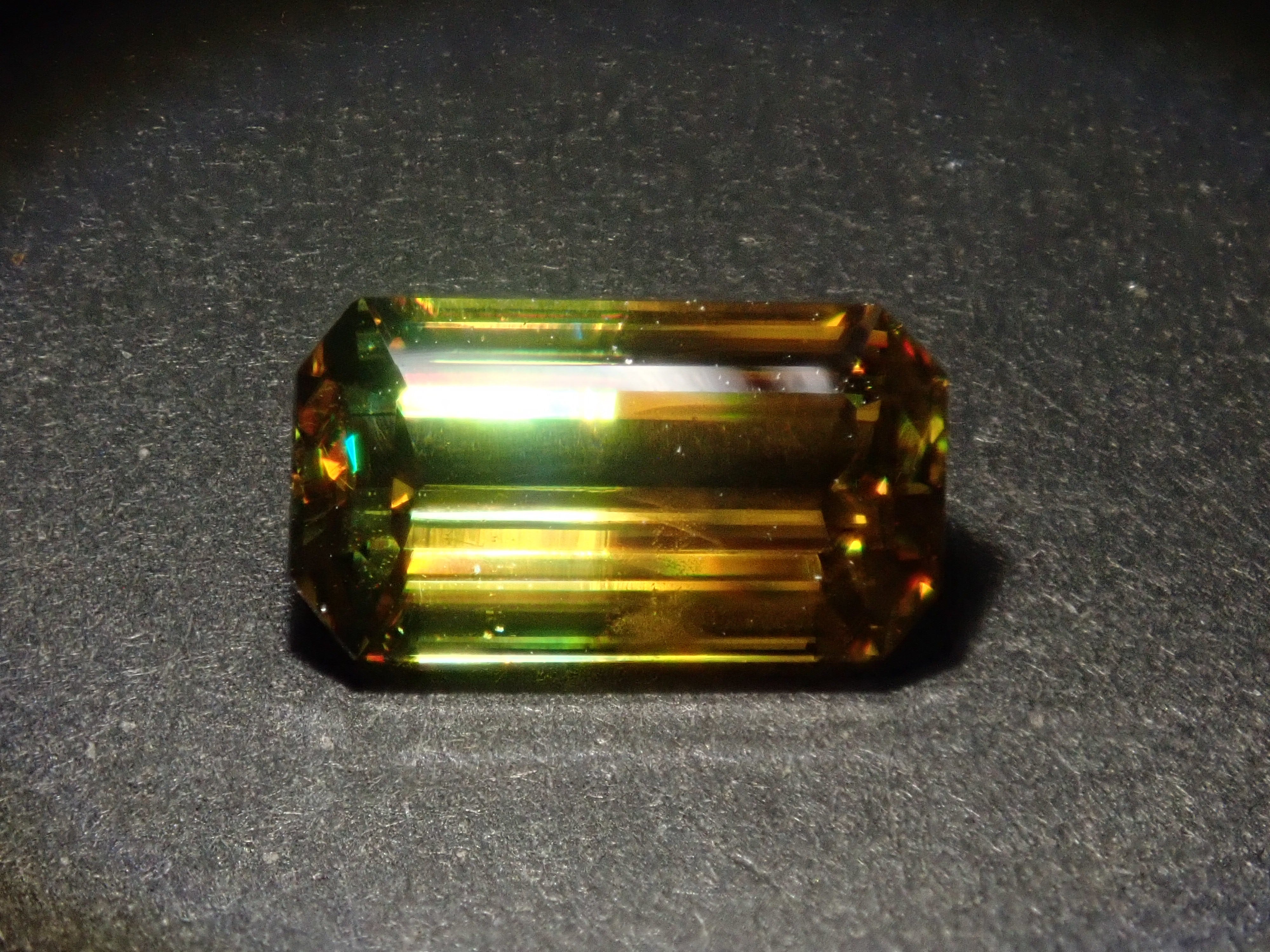 【11/2 22時販売】《限定10石》ジンバブエ産バイカラーユークレースやバイカラースフェーン1.95ctなどが当たるバイカラーガチャ💎《複数購入割引有》