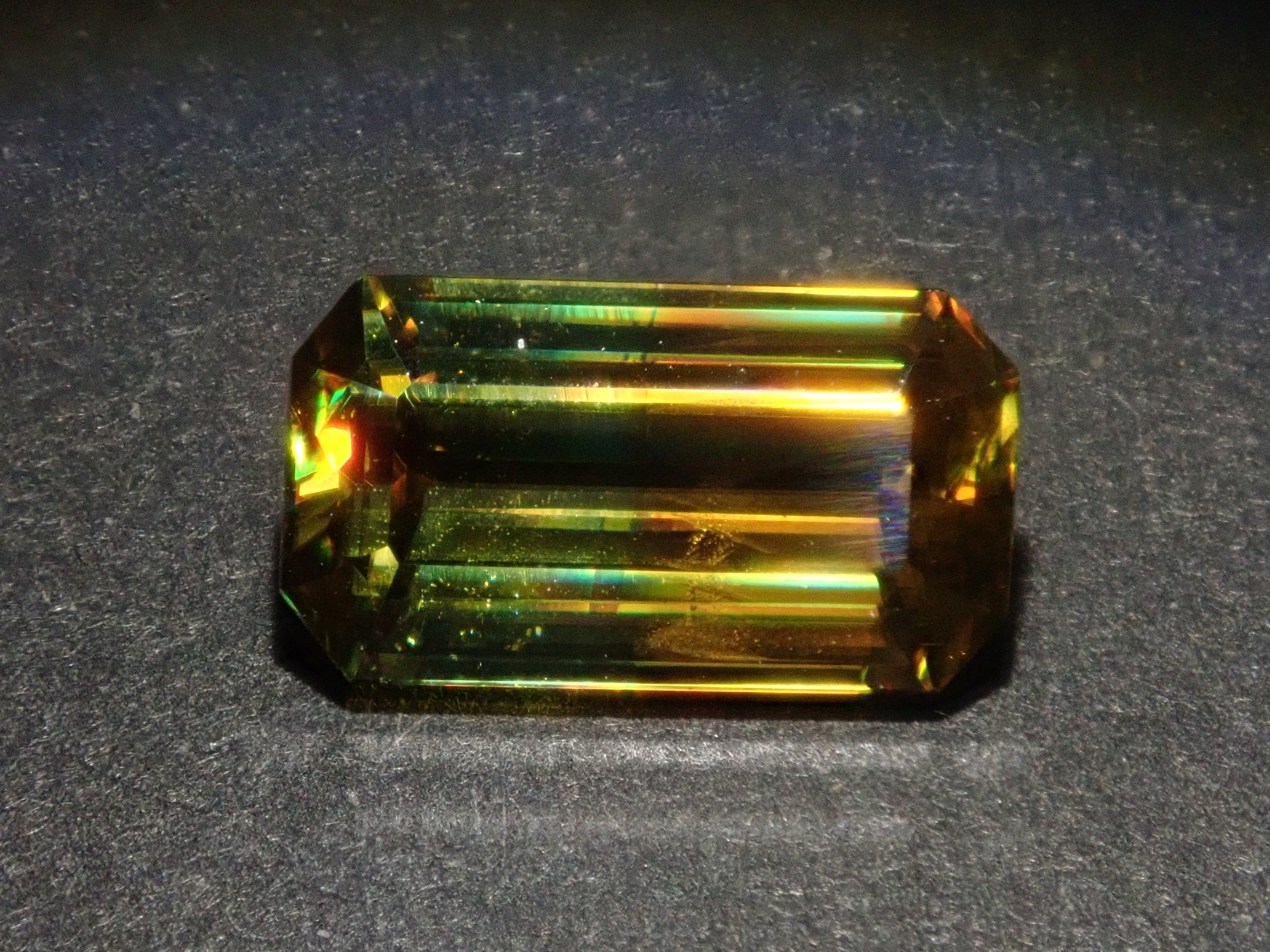 【11/2 22時販売】《限定10石》ジンバブエ産バイカラーユークレースやバイカラースフェーン1.95ctなどが当たるバイカラーガチャ💎《複数購入割引有》