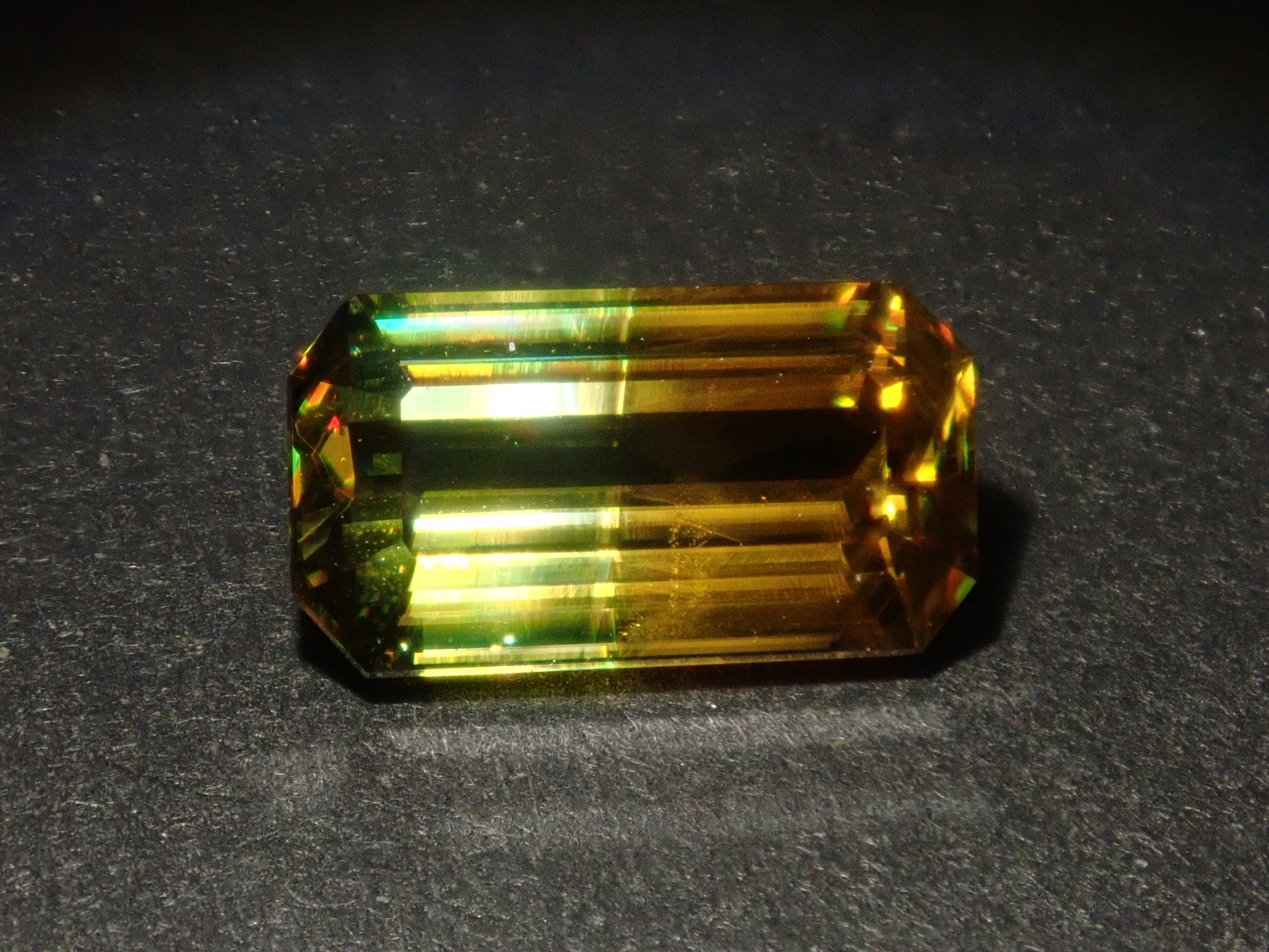 【11/2 22時販売】《限定10石》ジンバブエ産バイカラーユークレースやバイカラースフェーン1.95ctなどが当たるバイカラーガチャ💎《複数購入割引有》