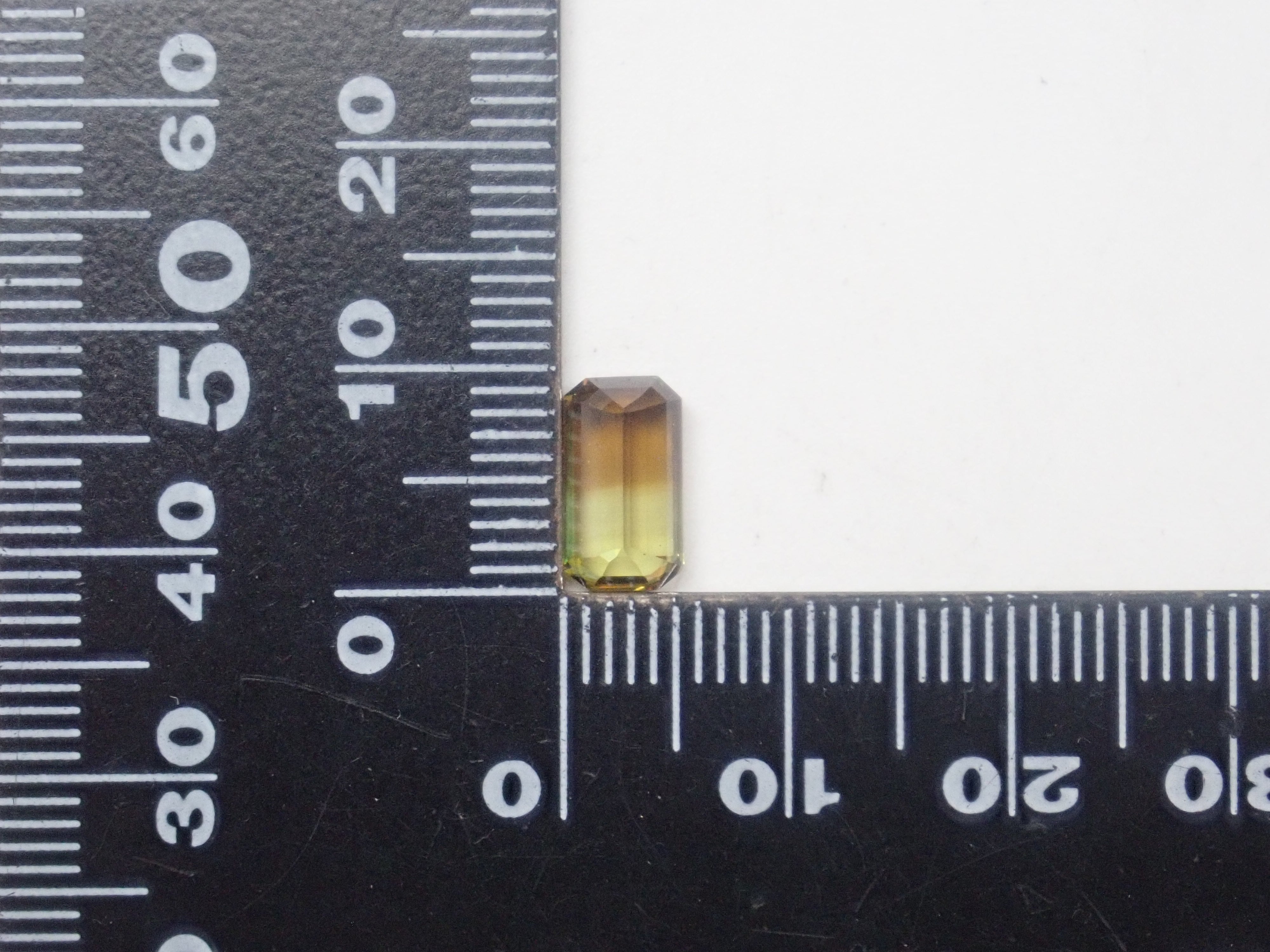 【11/2 22時販売】《限定10石》ジンバブエ産バイカラーユークレースやバイカラースフェーン1.95ctなどが当たるバイカラーガチャ💎《複数購入割引有》