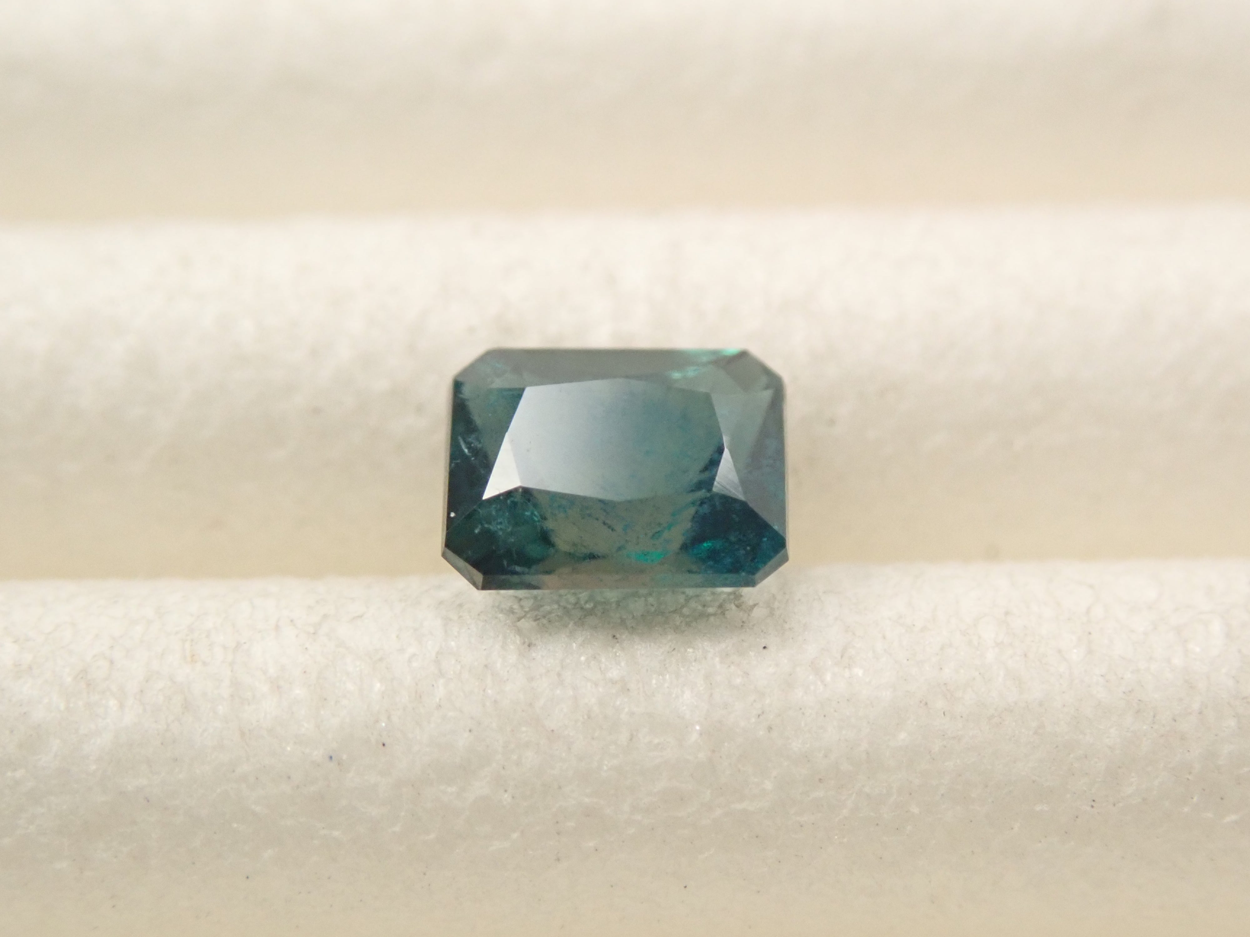 【10/31 22時販売】マダガスカル産グランディディエライト 0.168ctルース