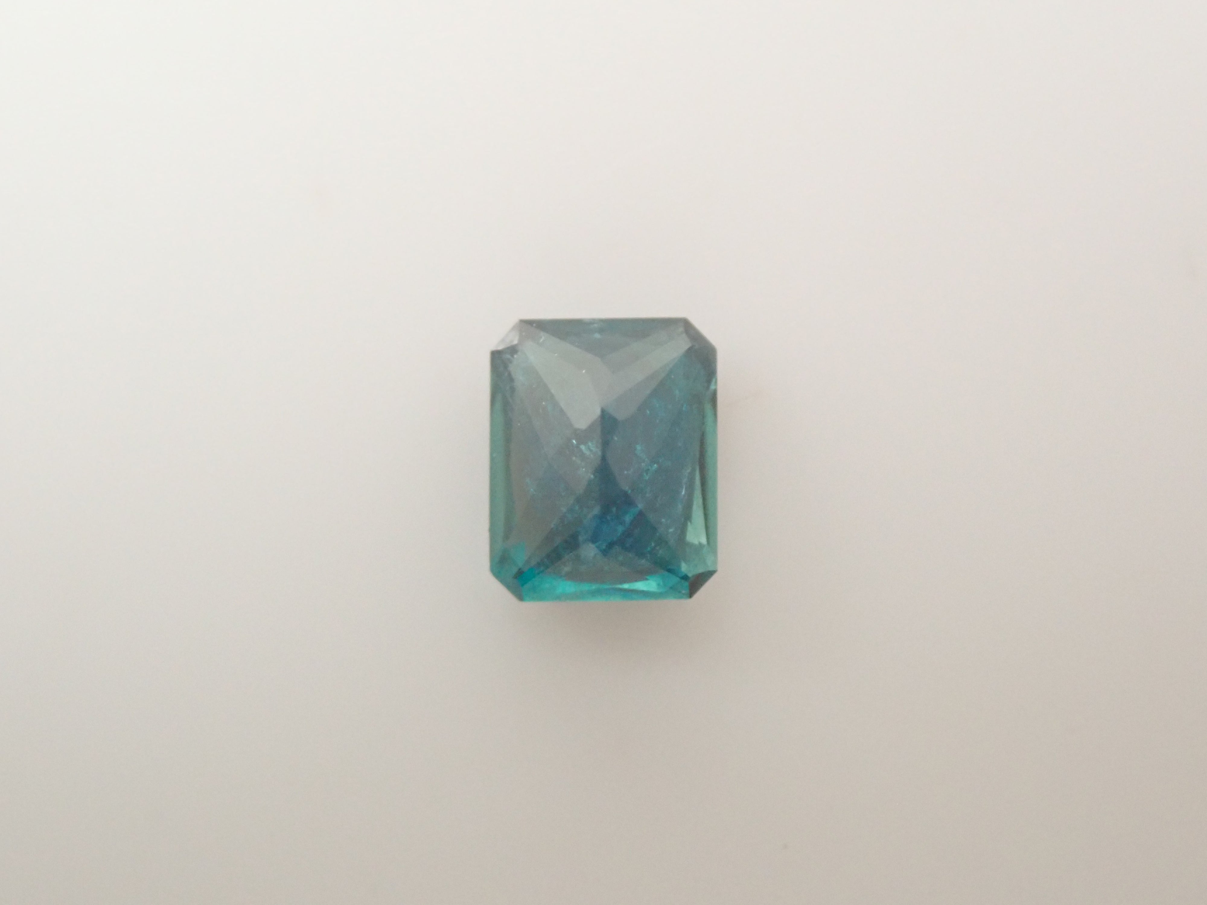 【10/31 22時販売】マダガスカル産グランディディエライト 0.168ctルース