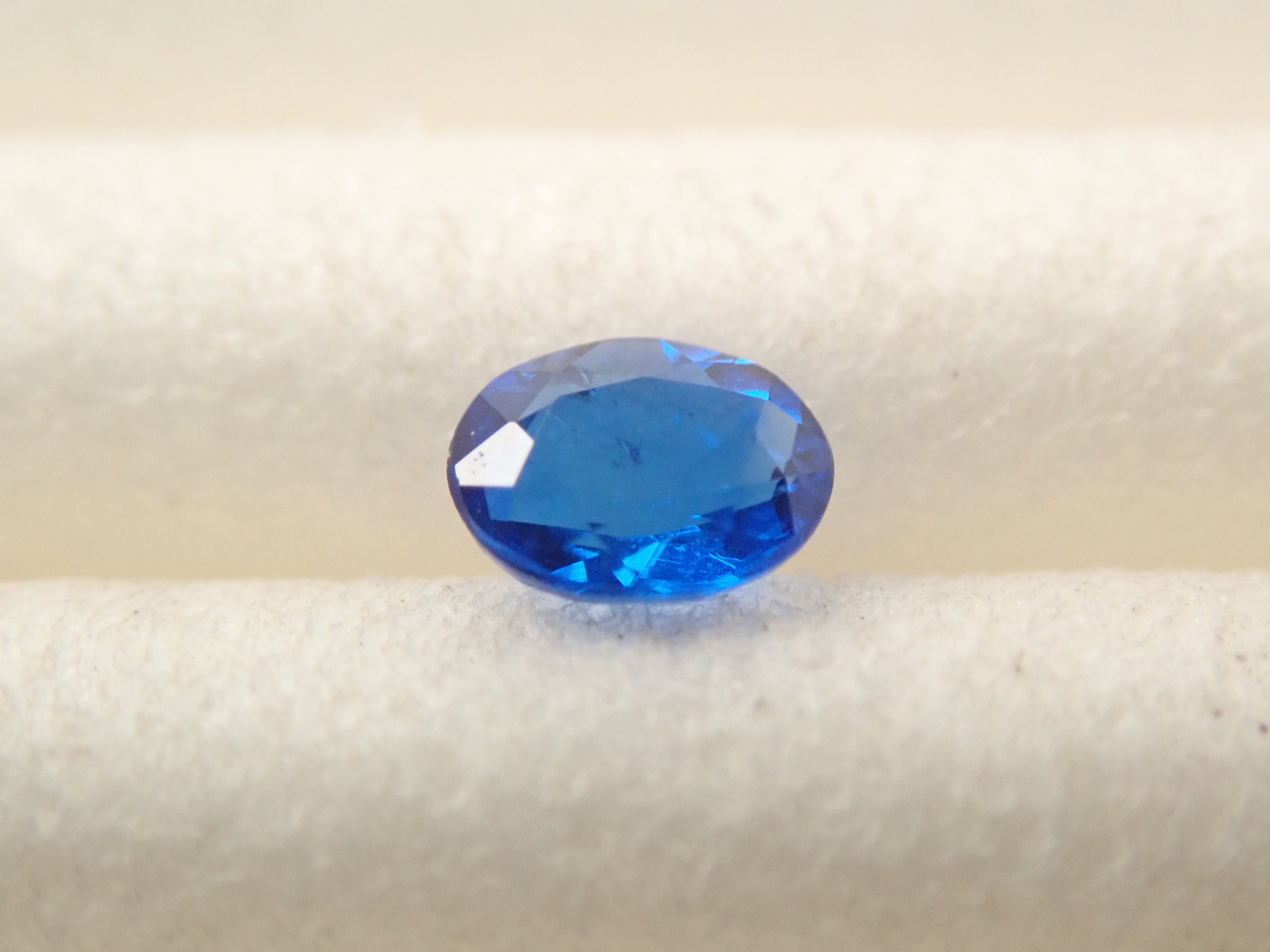 【10/31 22時販売】ドイツ産アウイナイト 0.063ctルース