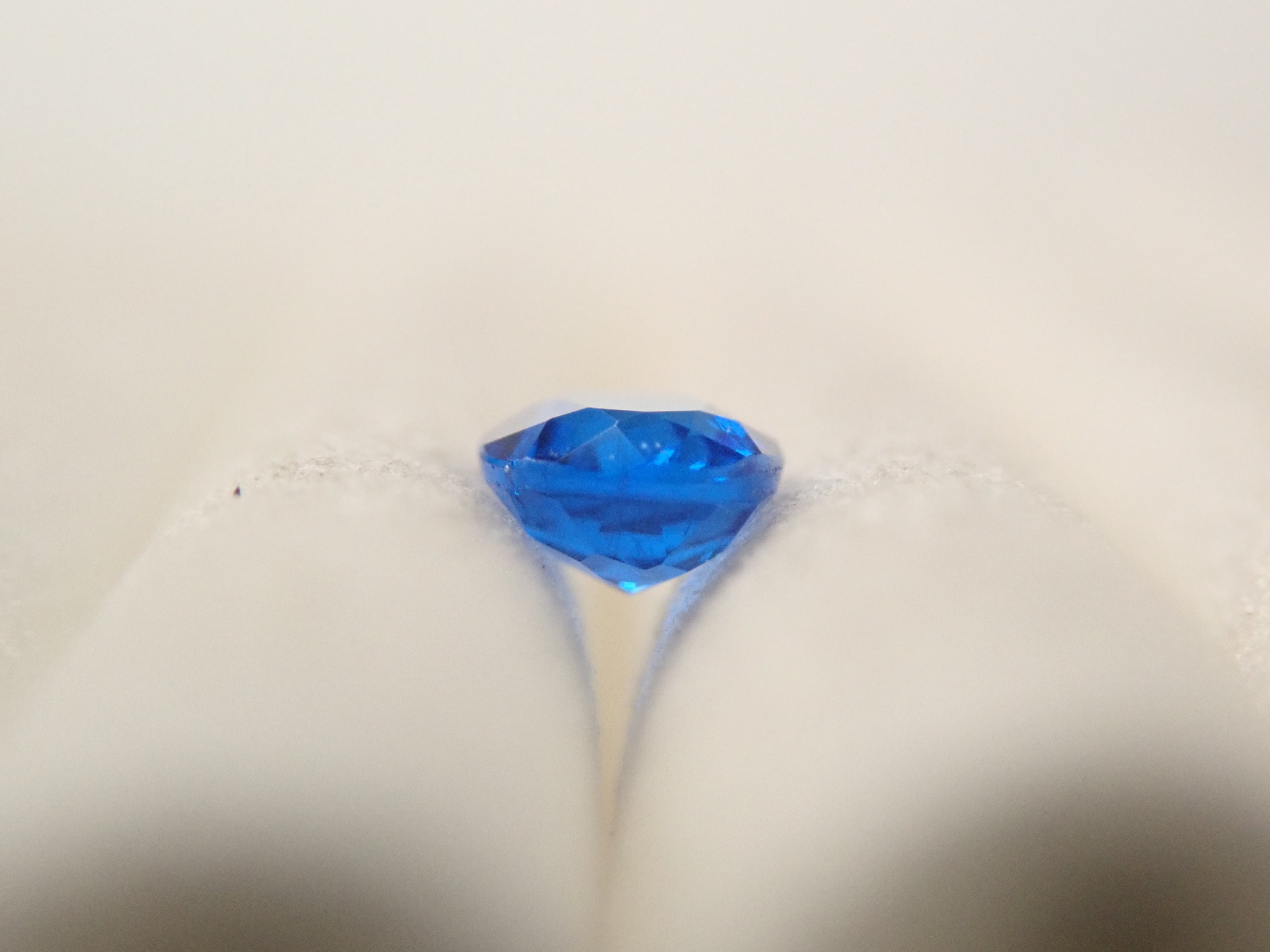 【10/31 22時販売】ドイツ産アウイナイト 0.063ctルース