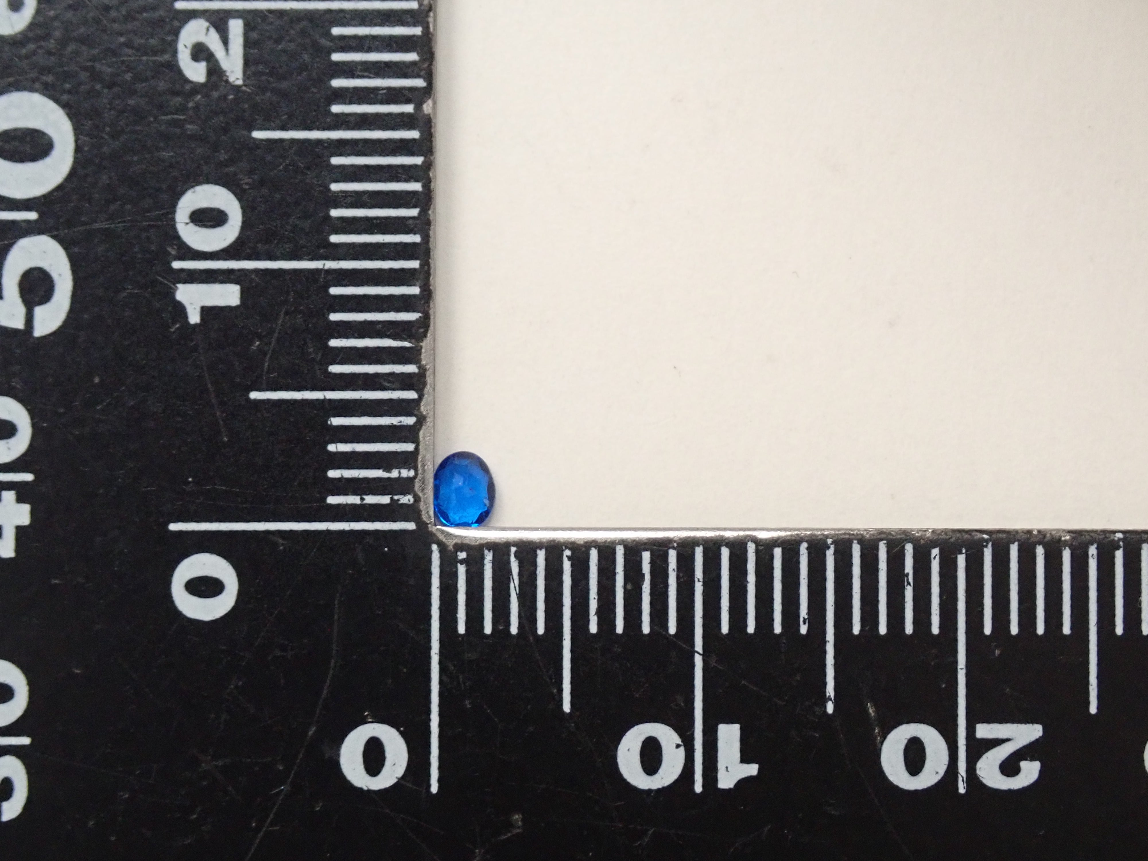 【10/31 22時販売】ドイツ産アウイナイト 0.063ctルース