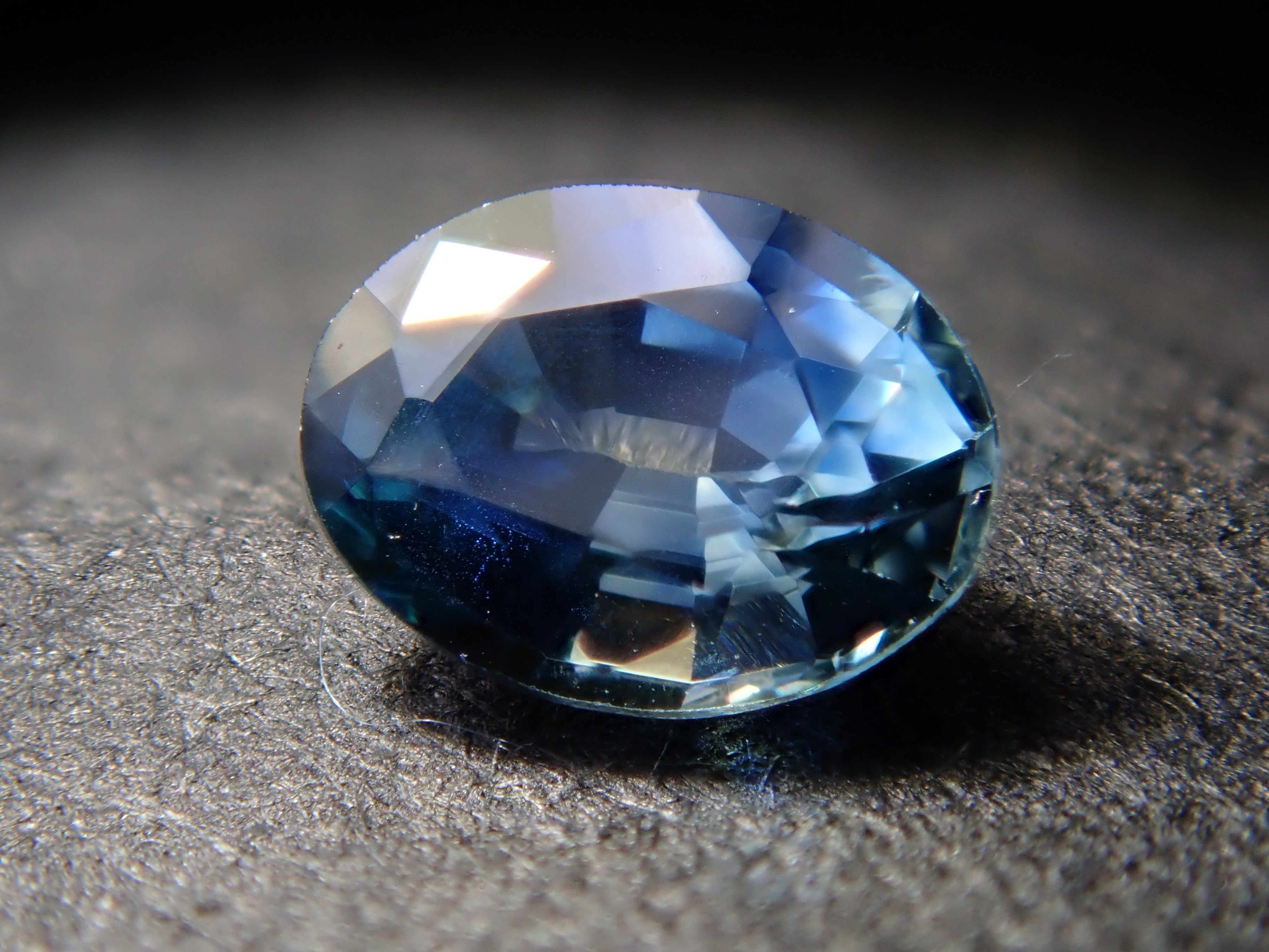 モンタナサファイア 0.207ctルース