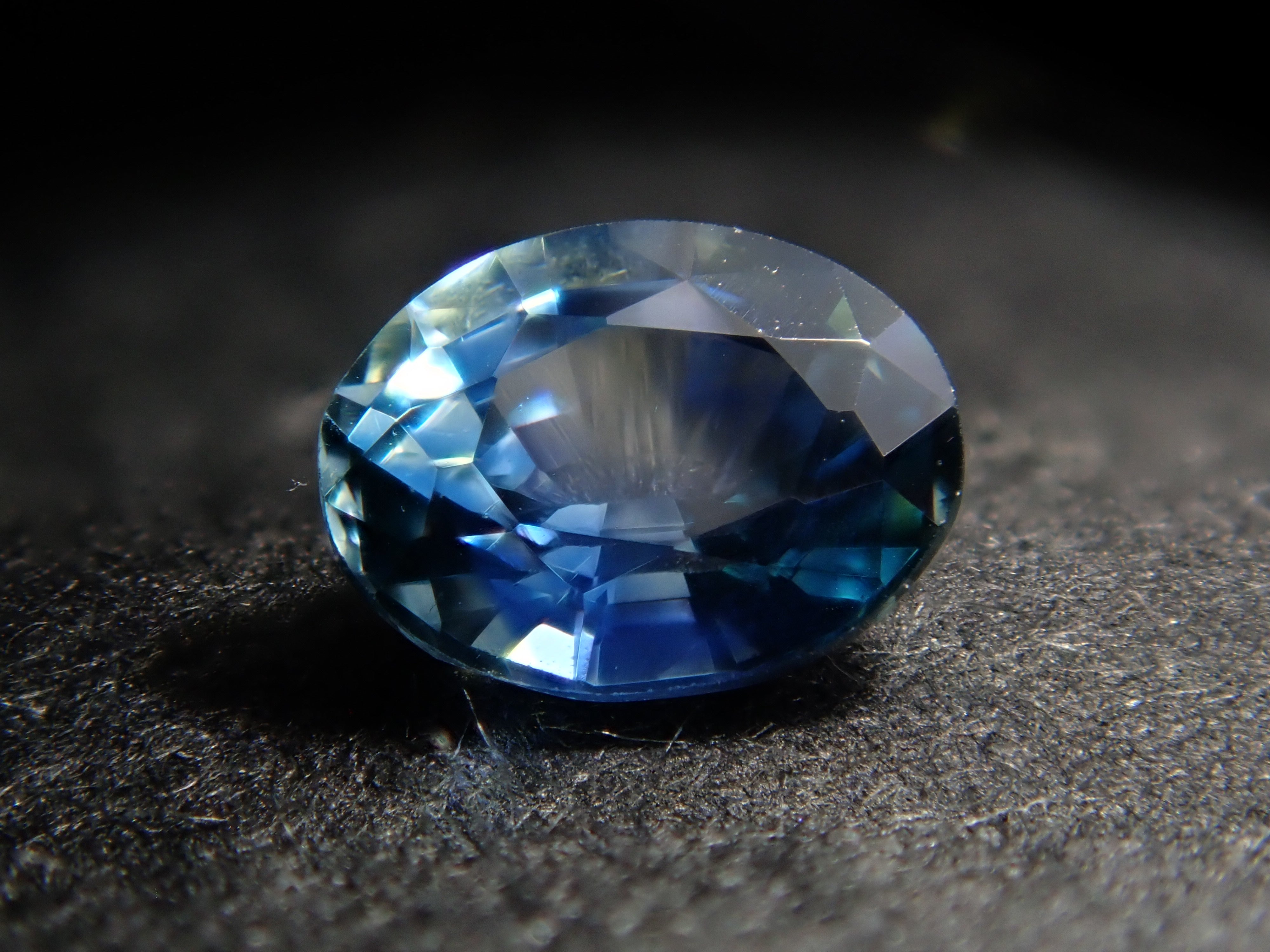 モンタナサファイア 0.207ctルース