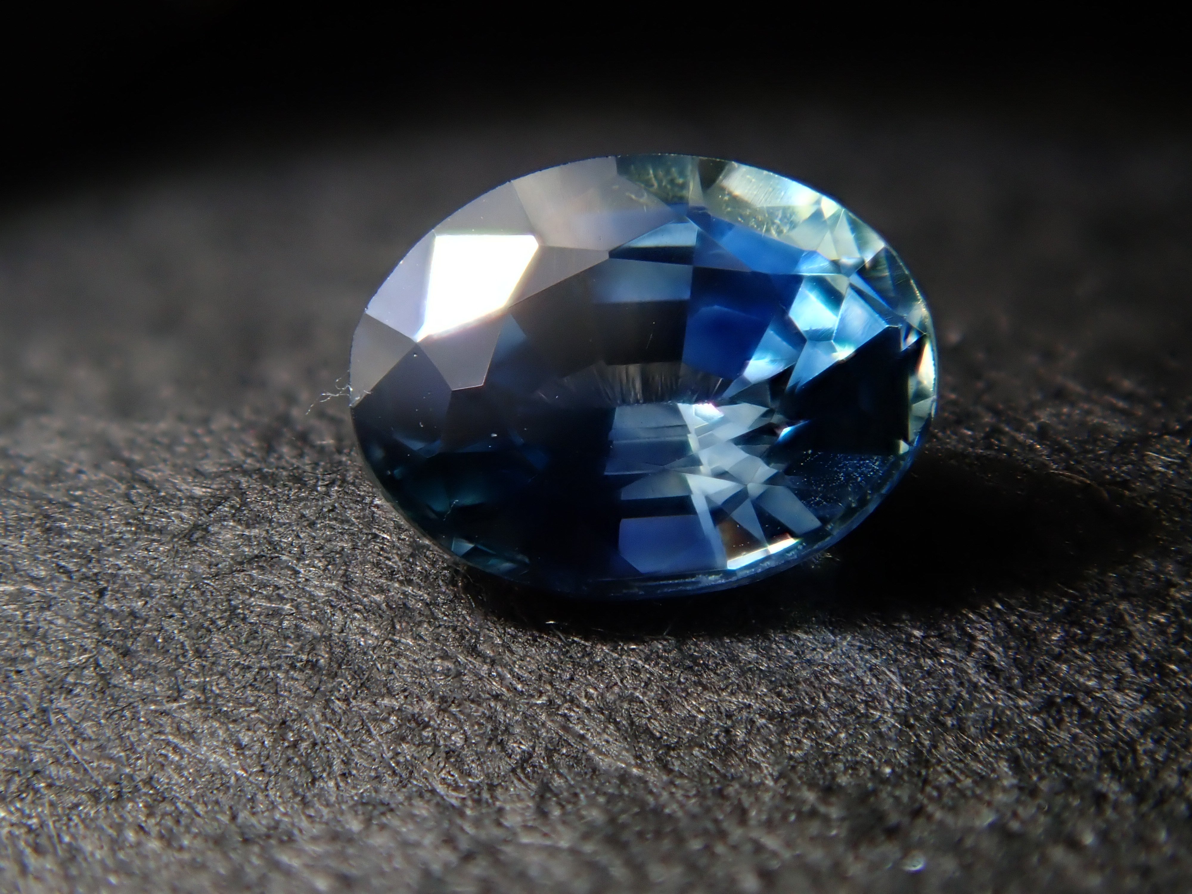 モンタナサファイア 0.207ctルース