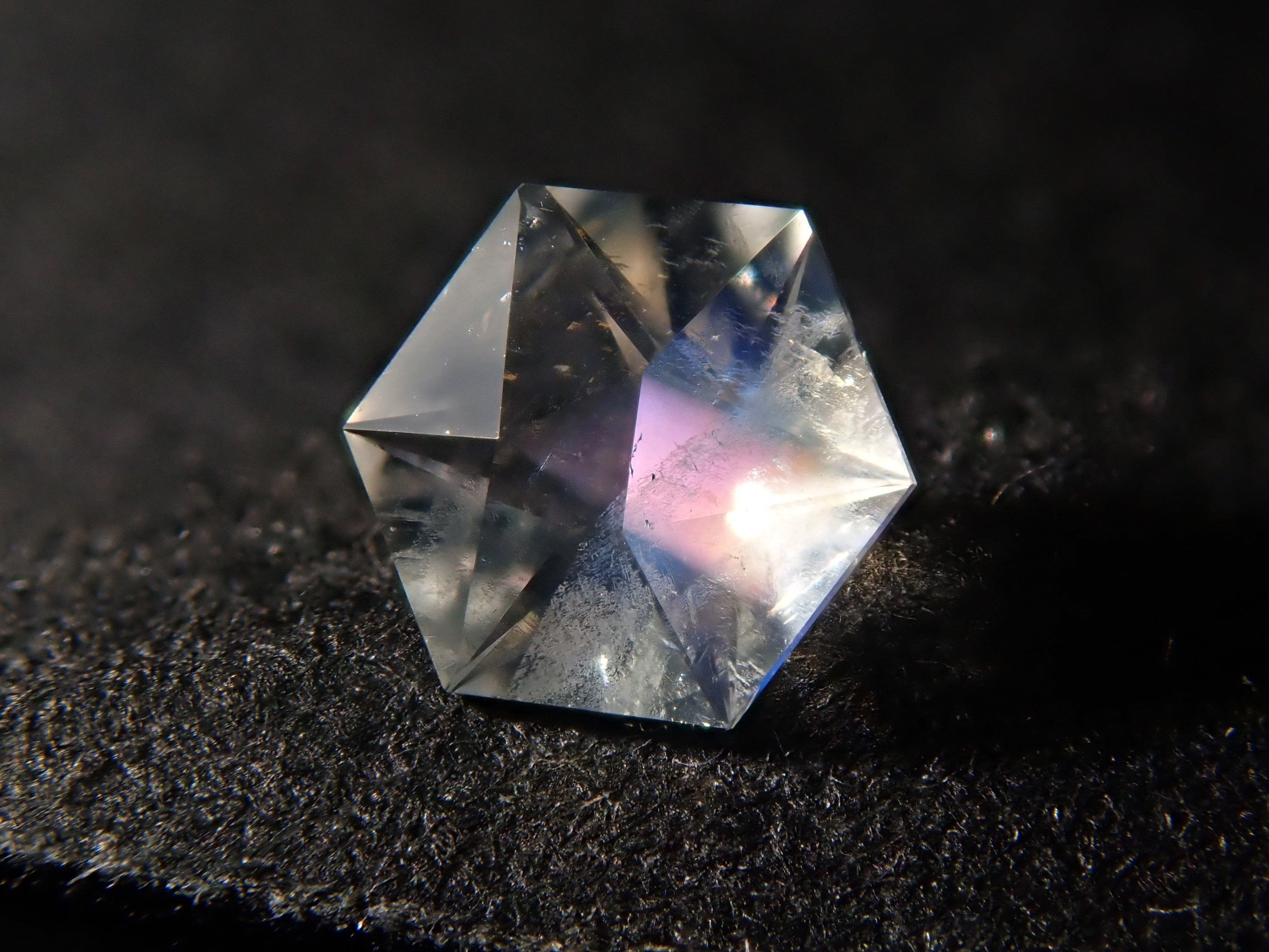 アンデシン・ラブラドライト(通称名 レインボームーンストーン) 0.177ctルース