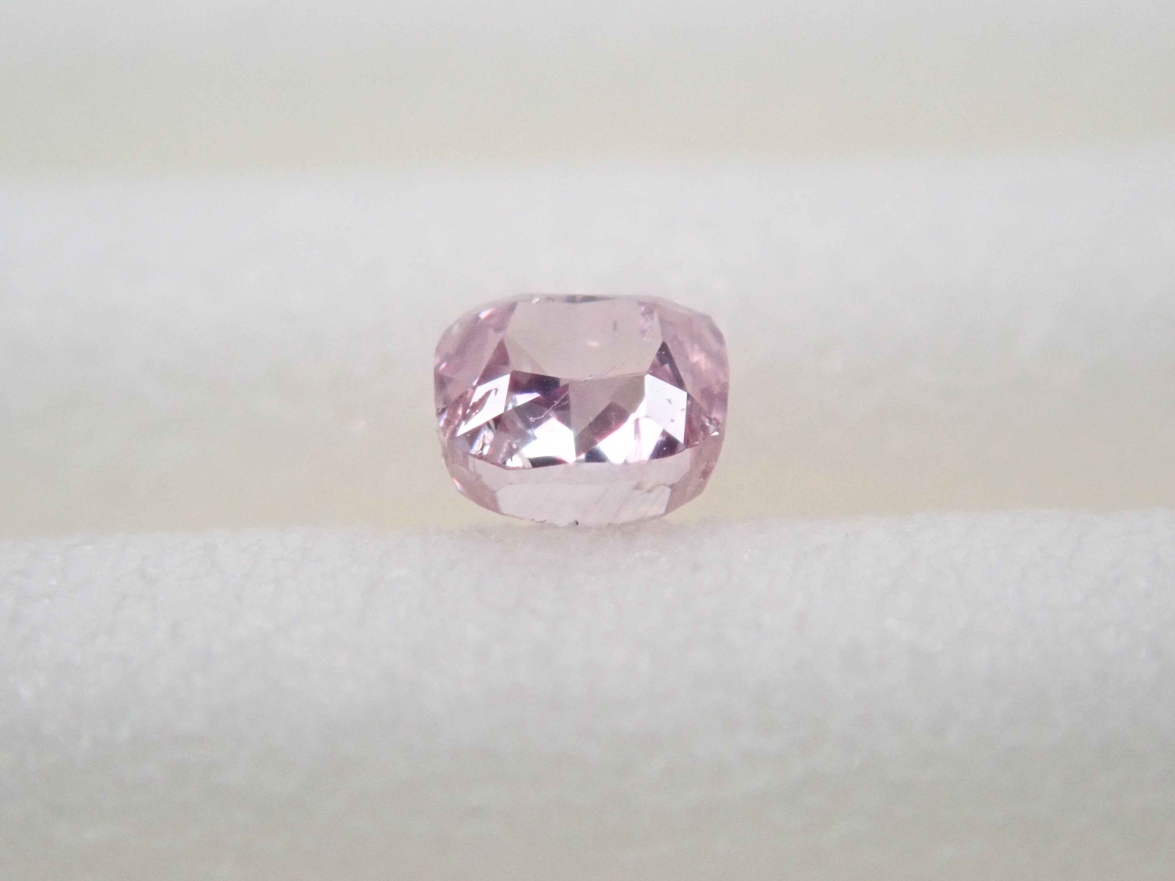 ピンクダイヤモンド 0.063ctルース(FANCY INTENSE PURPLE PINK, I-1)