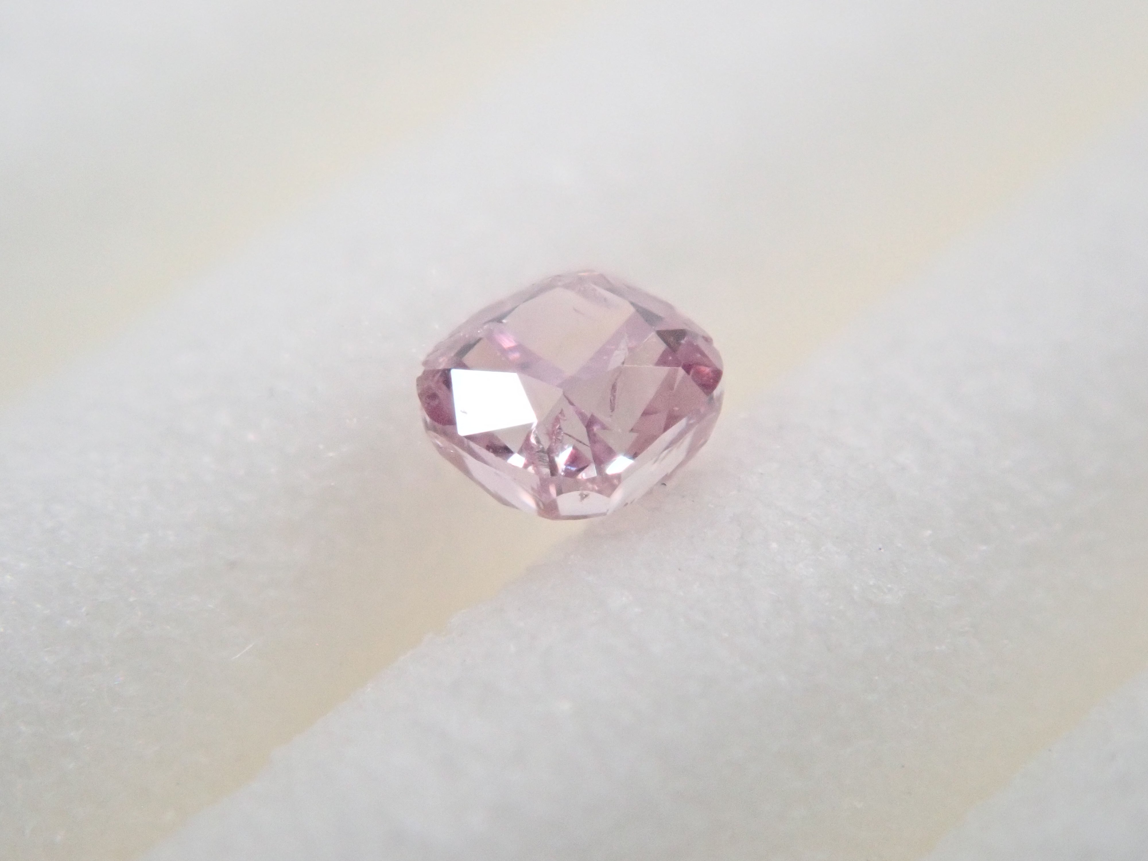 ピンクダイヤモンド 0.063ctルース(FANCY INTENSE PURPLE PINK, I-1)