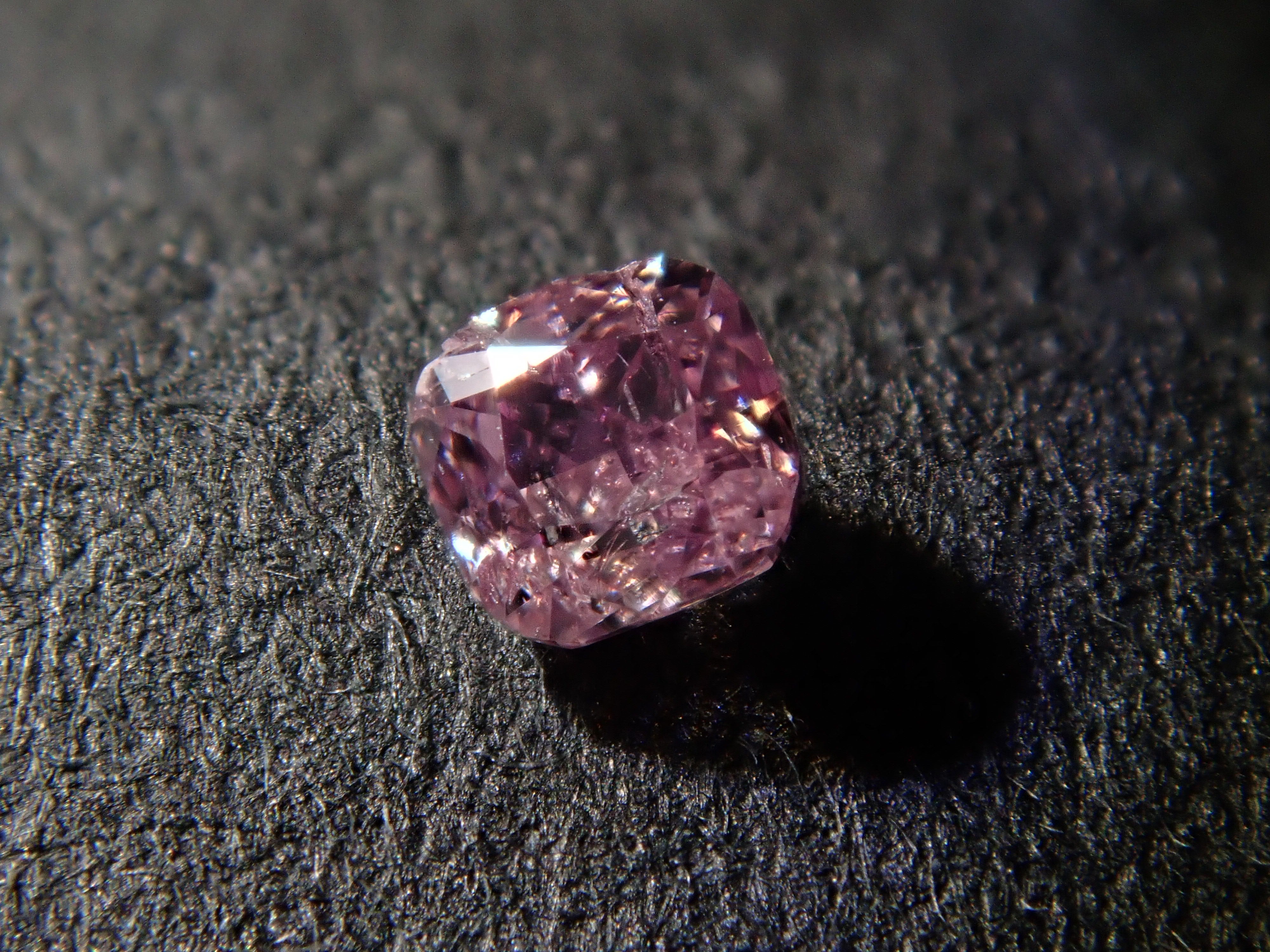 ピンクダイヤモンド 0.063ctルース(FANCY INTENSE PURPLE PINK, I-1)