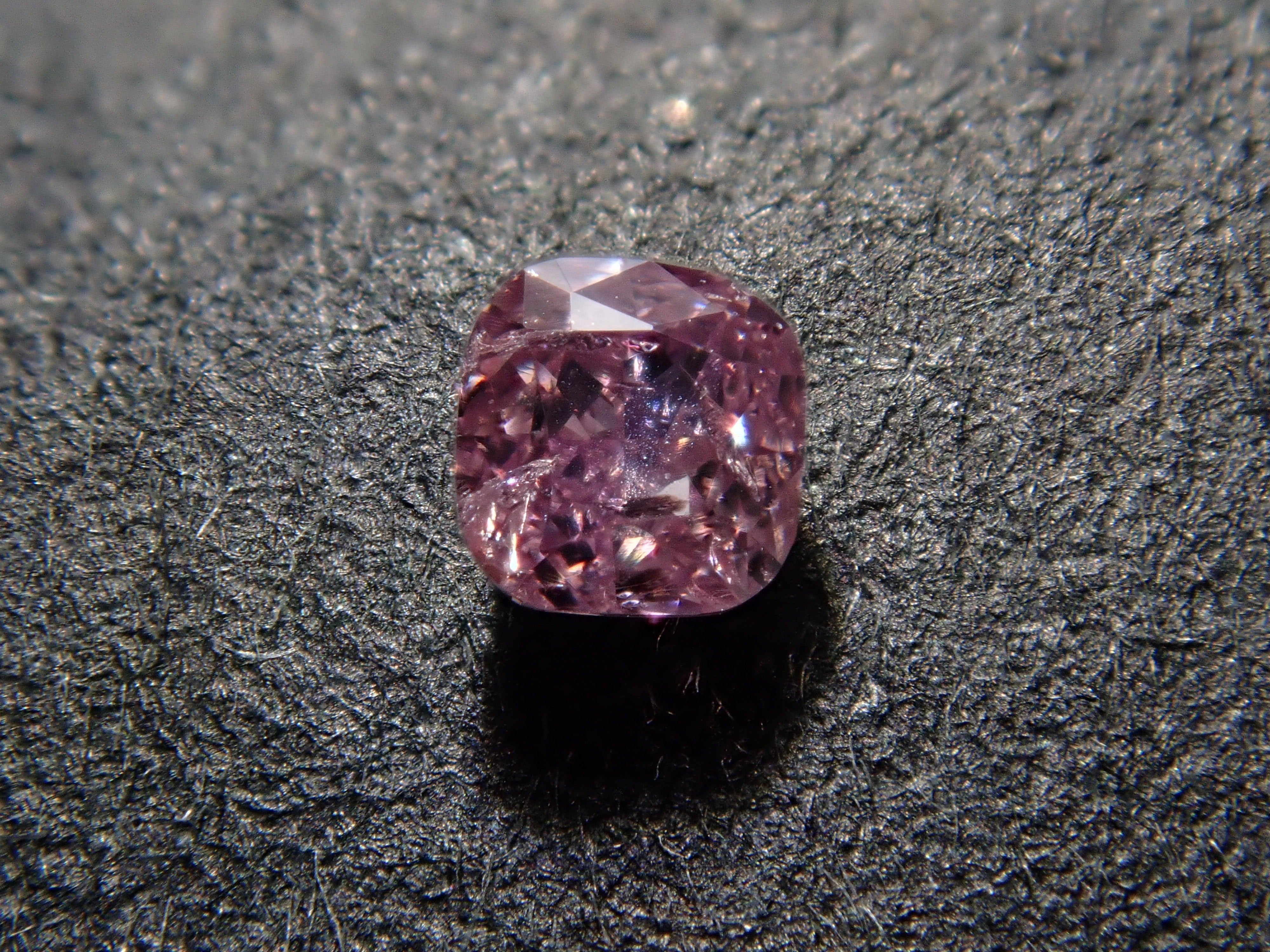 ピンクダイヤモンド 0.063ctルース(FANCY INTENSE PURPLE PINK, I-1)