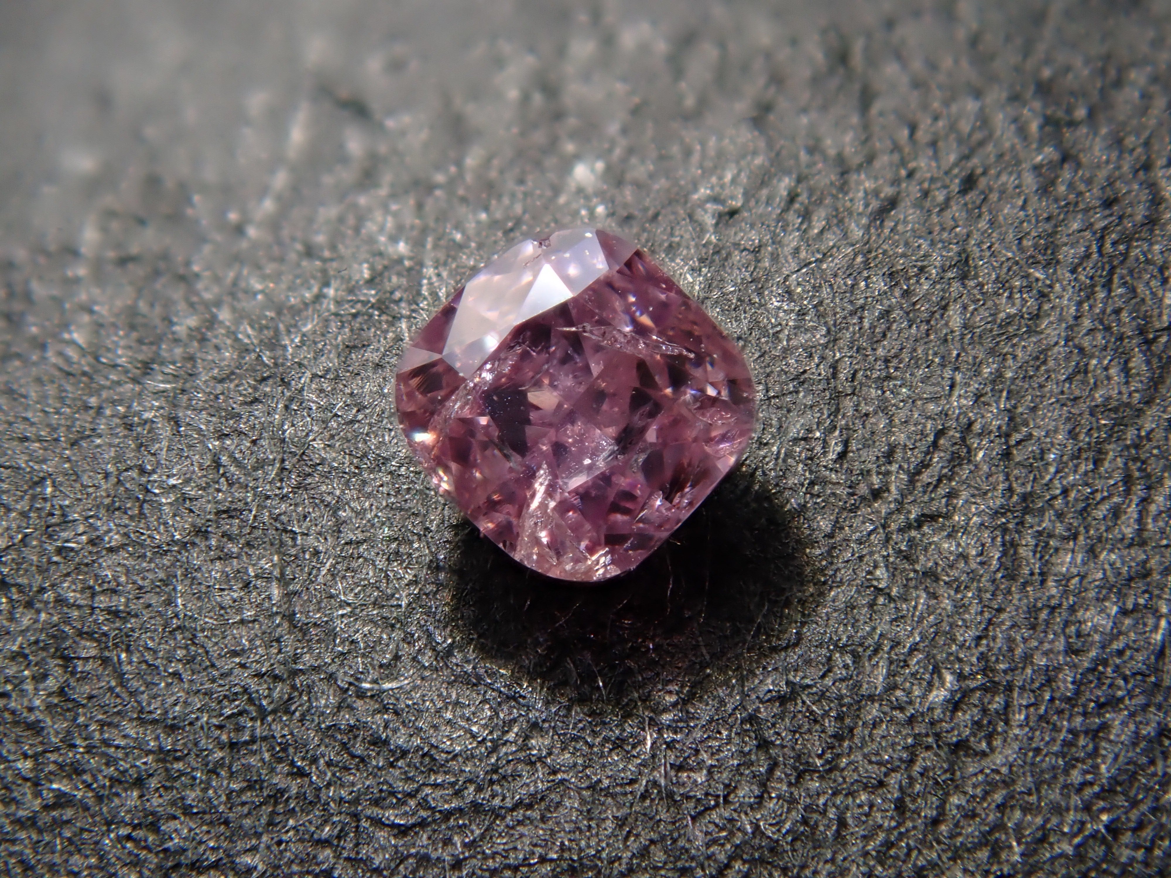 ピンクダイヤモンド 0.063ctルース(FANCY INTENSE PURPLE PINK, I-1)
