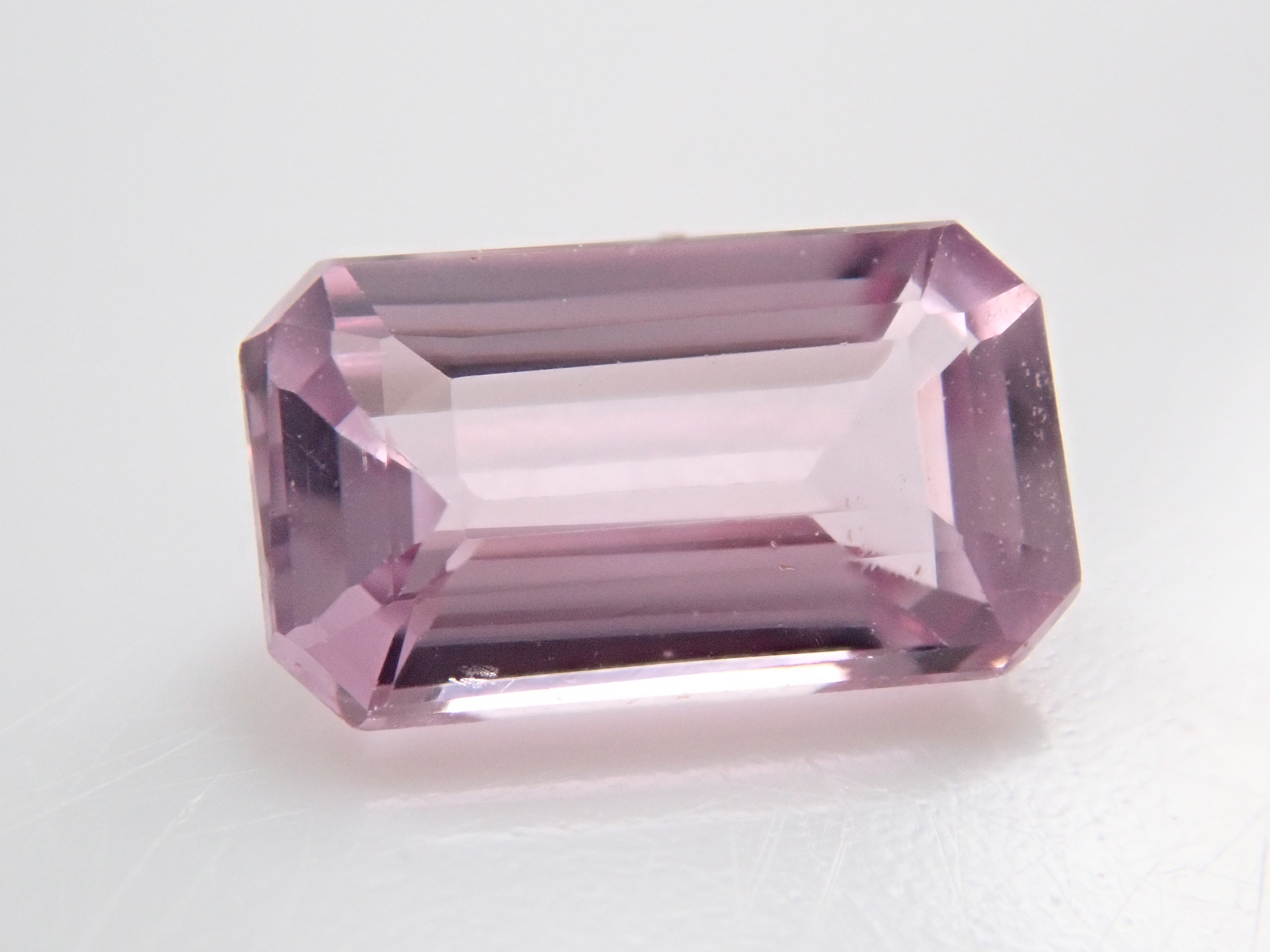 トルコ産ダイアスポア 0.636ctルース