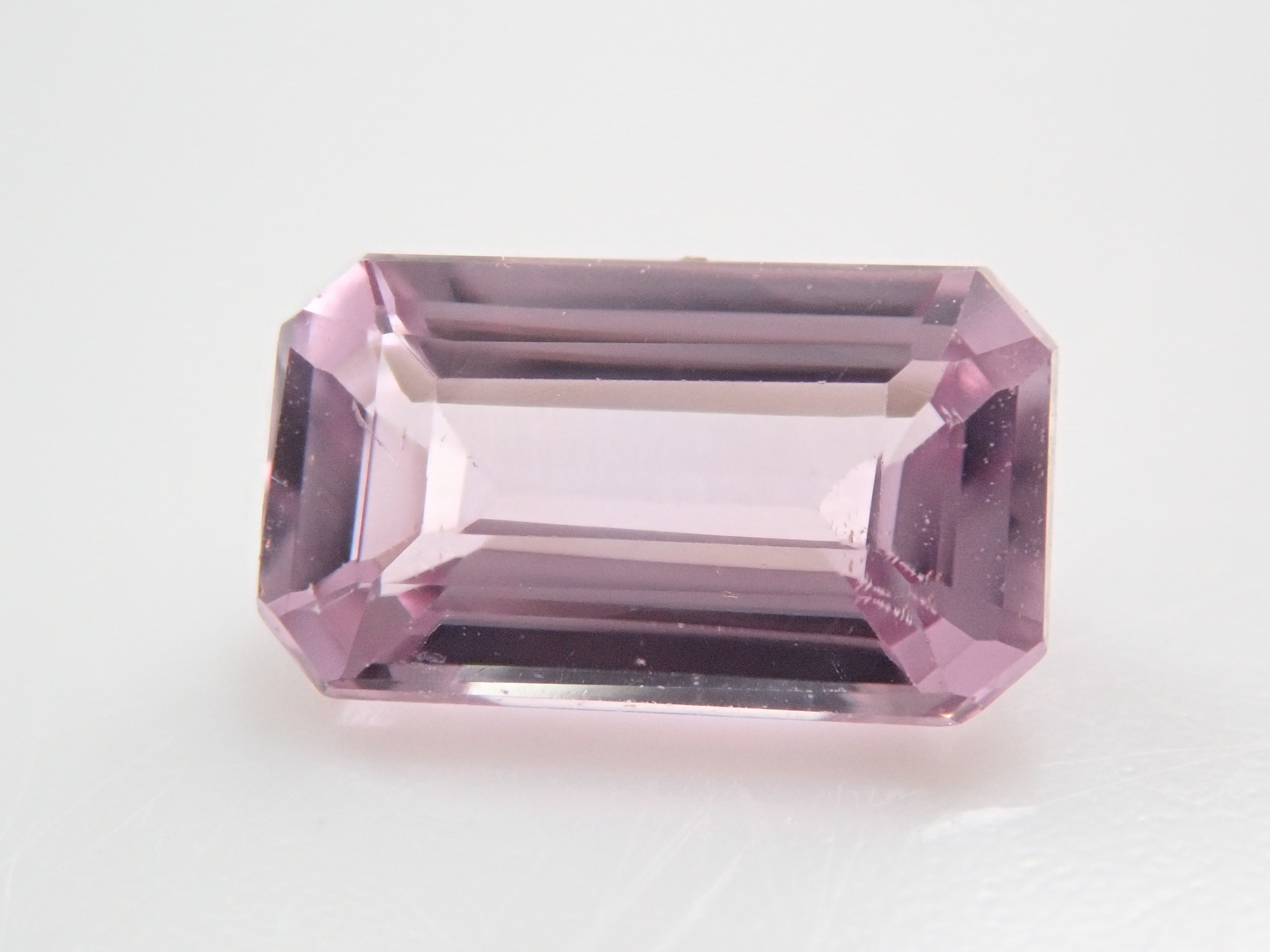 トルコ産ダイアスポア 0.636ctルース