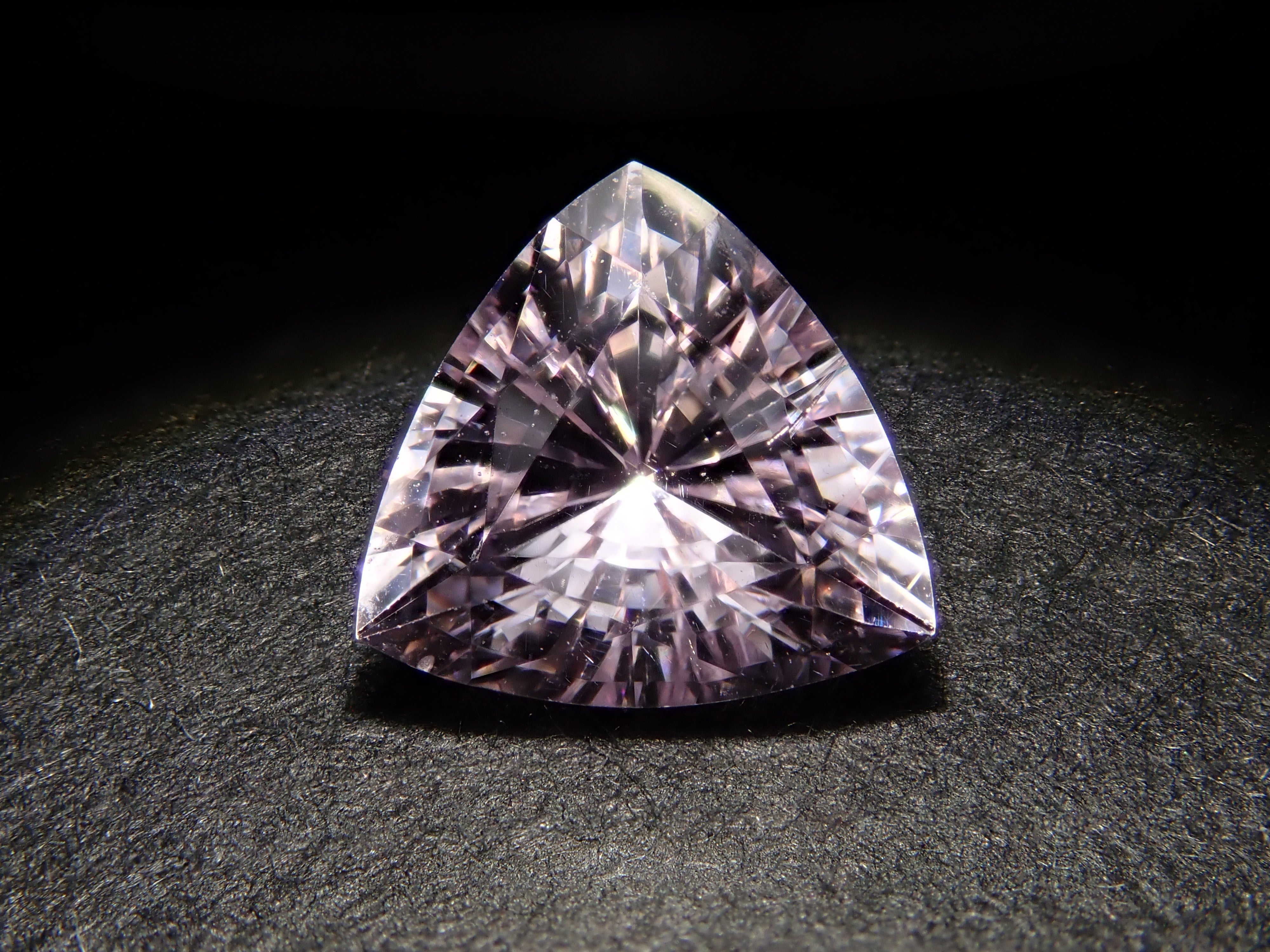 ピンクサファイア 0.881ctルース