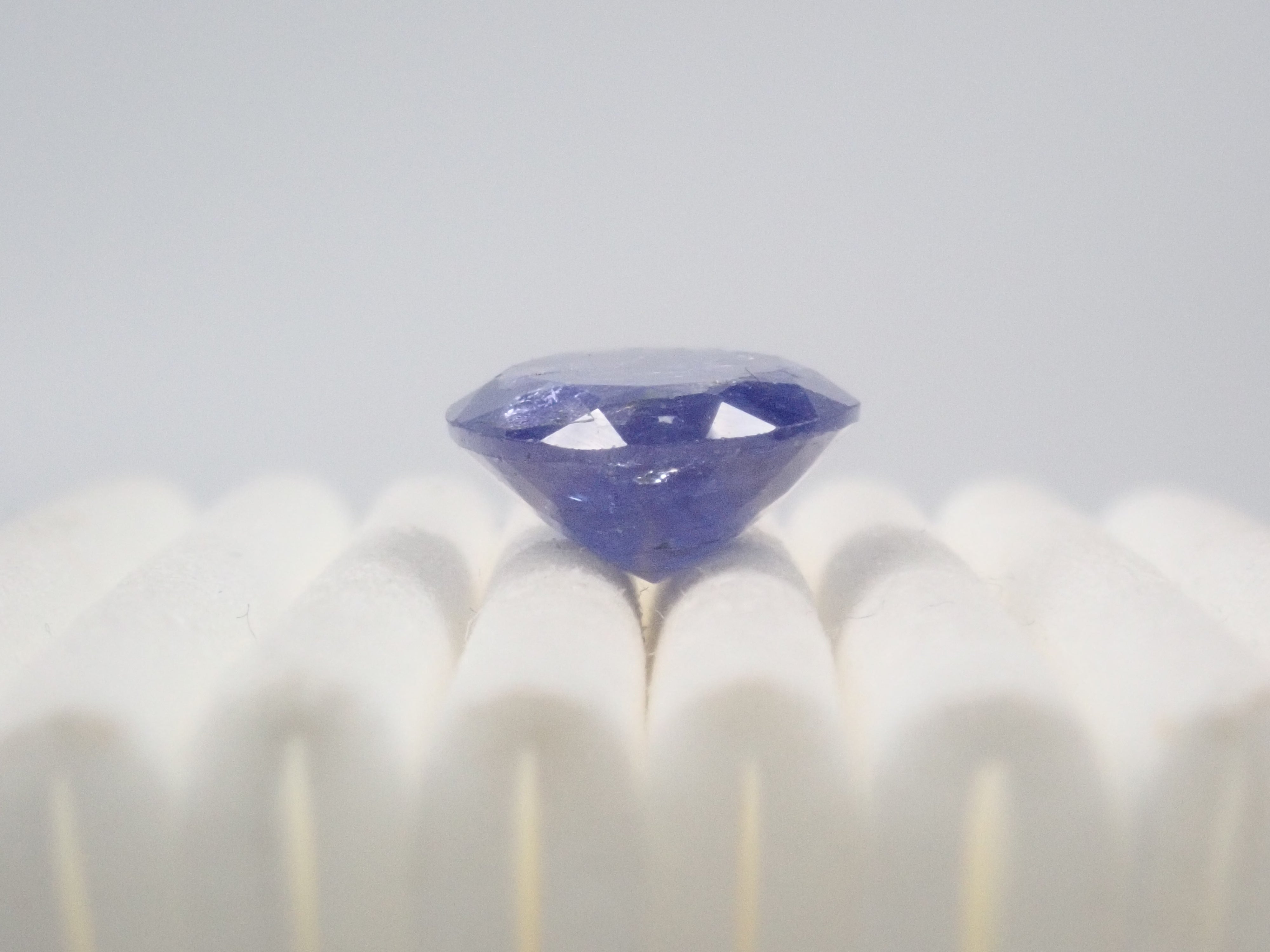 【12/5 22時販売】タンザニア産タンザナイト(虹入り) 5.434ctルース