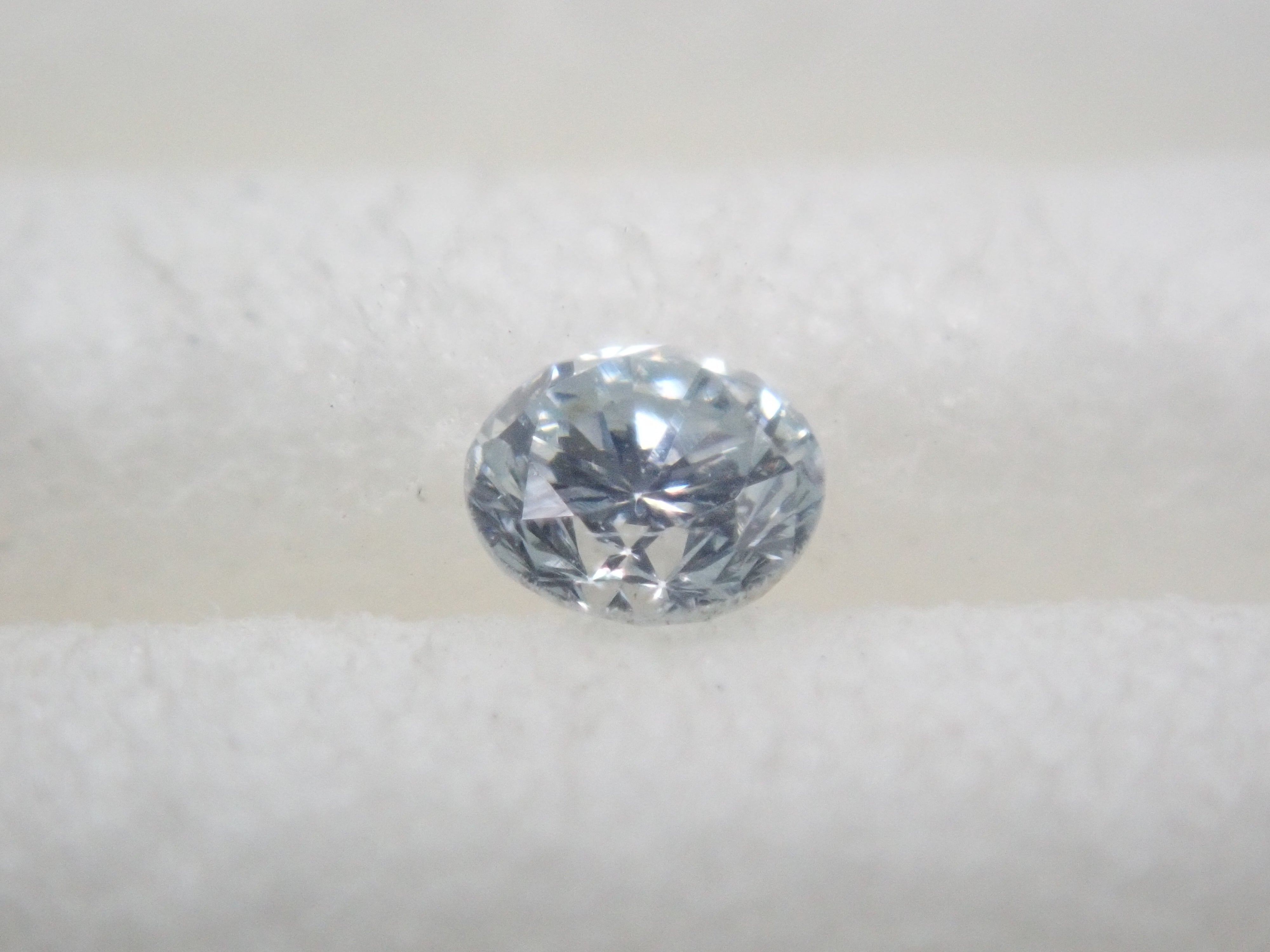 ブルーダイヤモンド 2.3mm/0.056ctルース(LIGHT GREEN BLUE, SI-1)