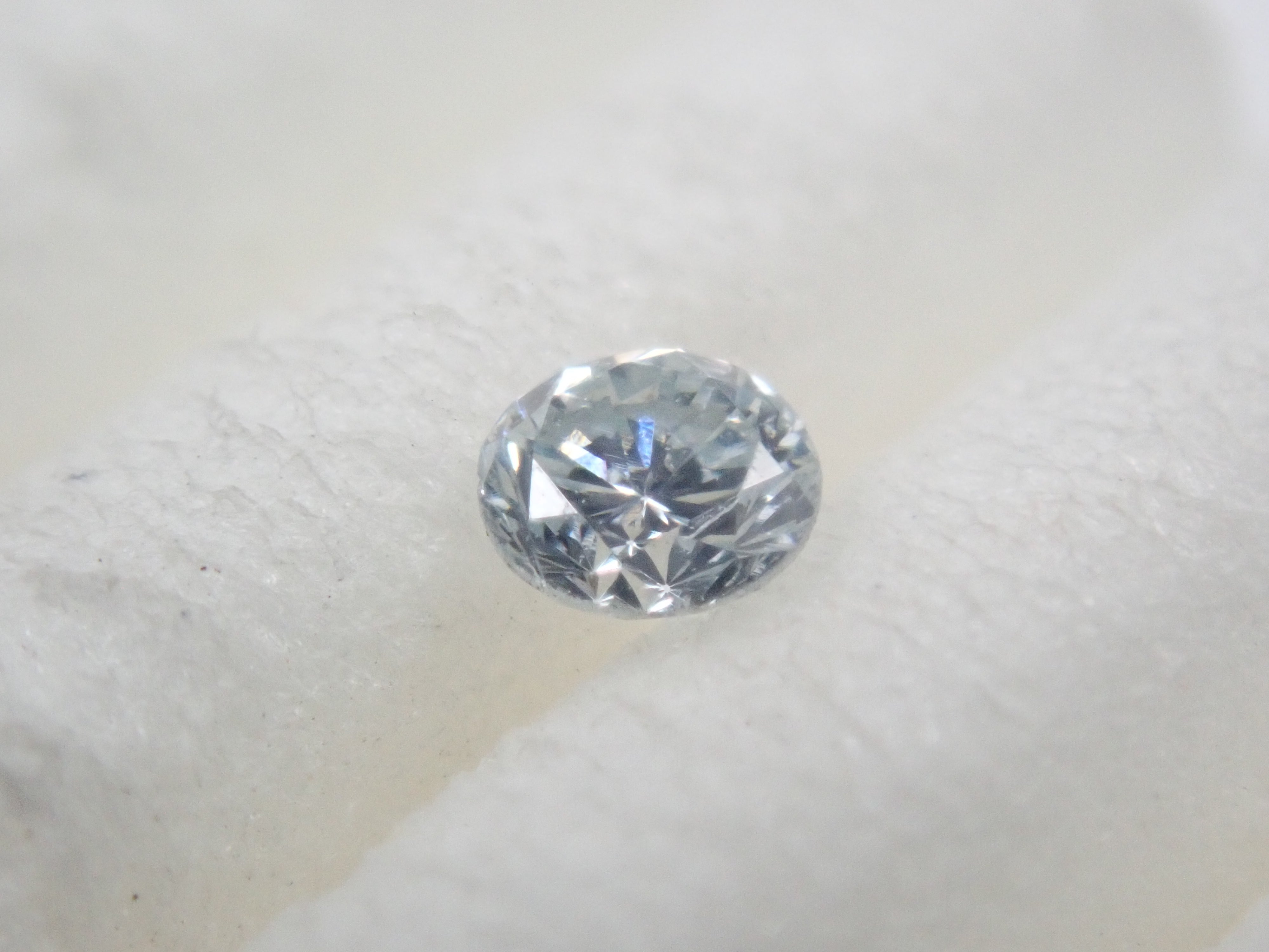 ブルーダイヤモンド 2.3mm/0.056ctルース(LIGHT GREEN BLUE, SI-1)