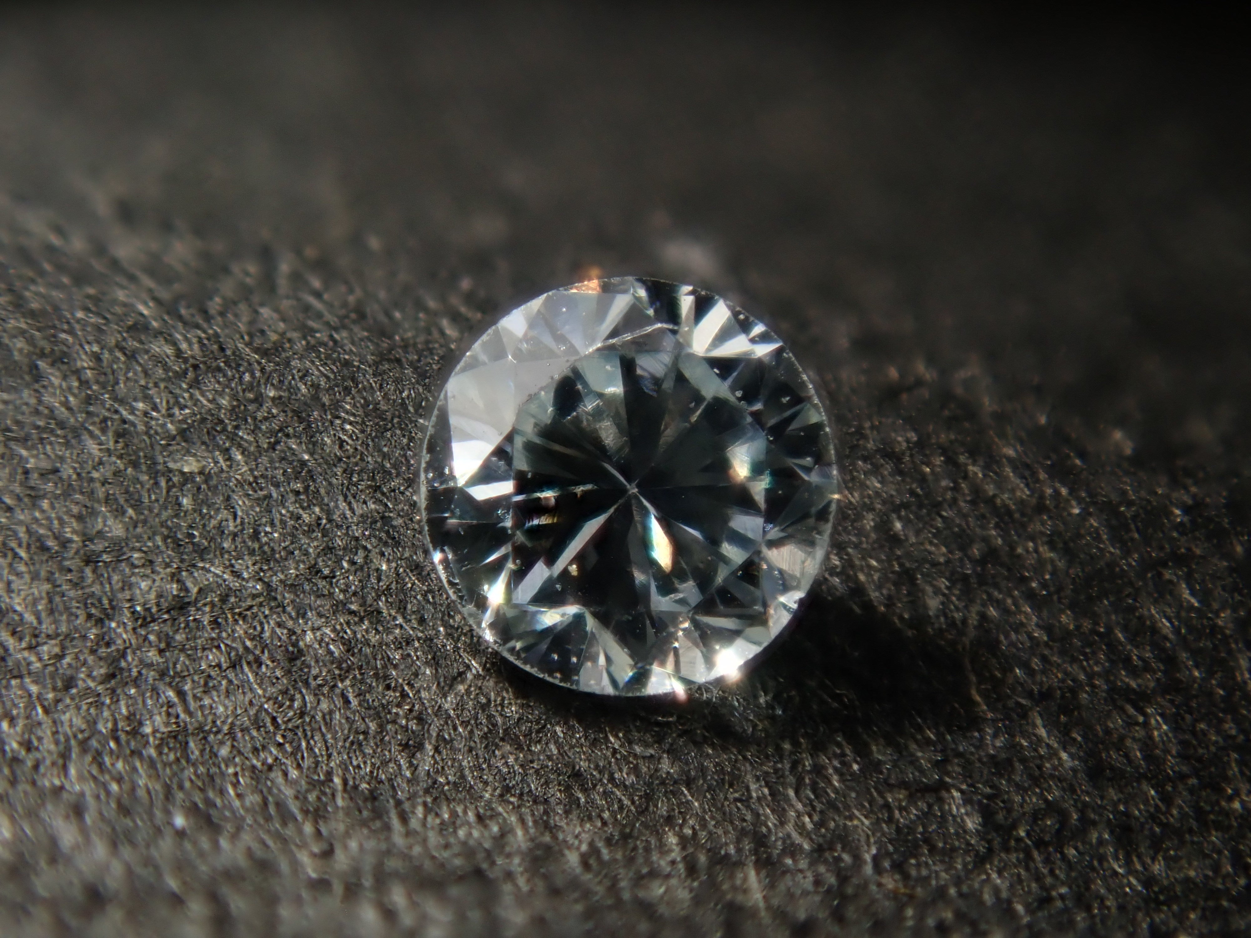 ブルーダイヤモンド 2.3mm/0.056ctルース(LIGHT GREEN BLUE, SI-1)