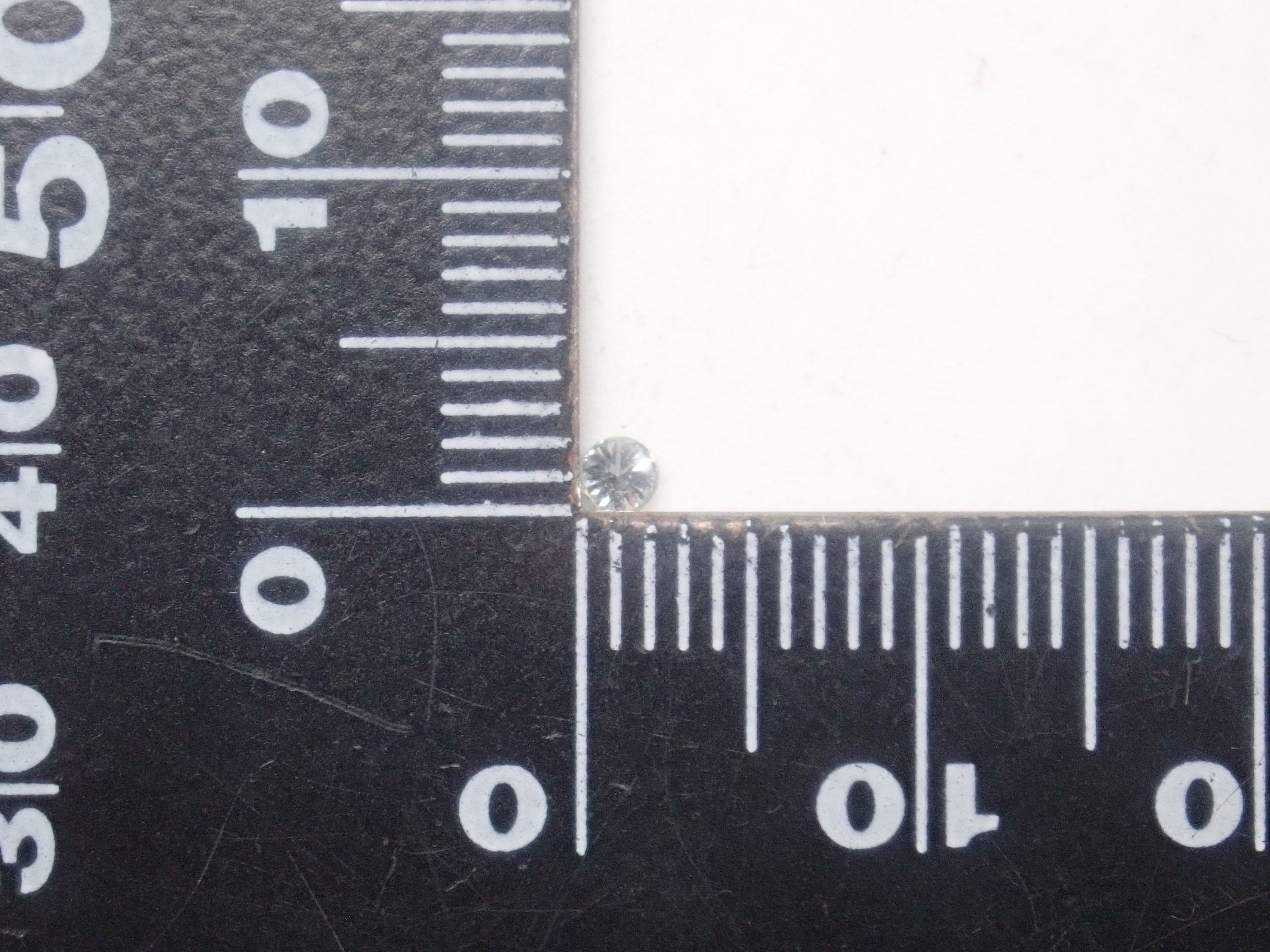 ブルーダイヤモンド 2.3mm/0.056ctルース(LIGHT GREEN BLUE, SI-1)