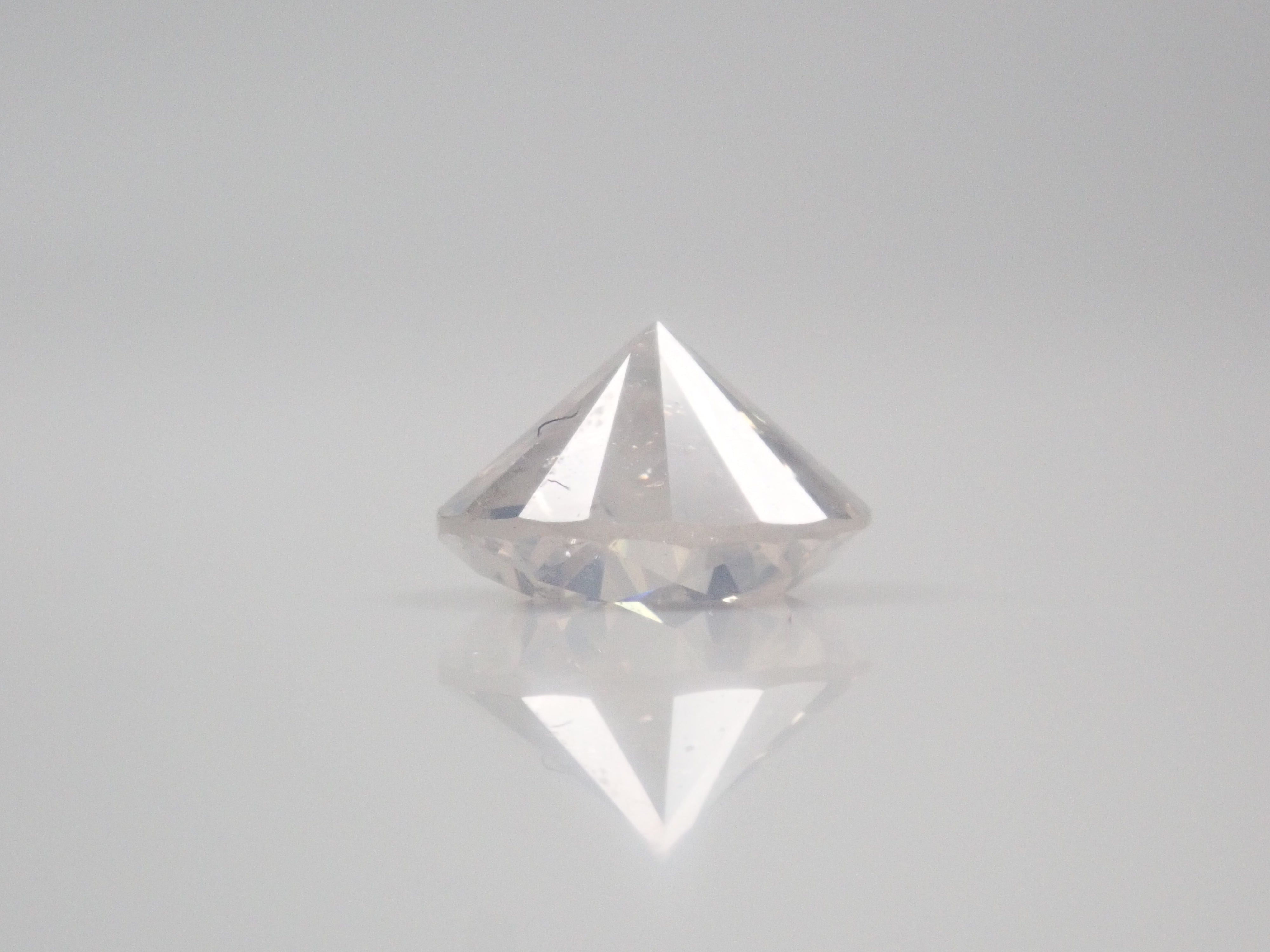 【抽選販売:10/31(金)10時am〆】ホワイトダイヤモンド 6.2mm/0.988ctルース(FANCY WHITE, I2)