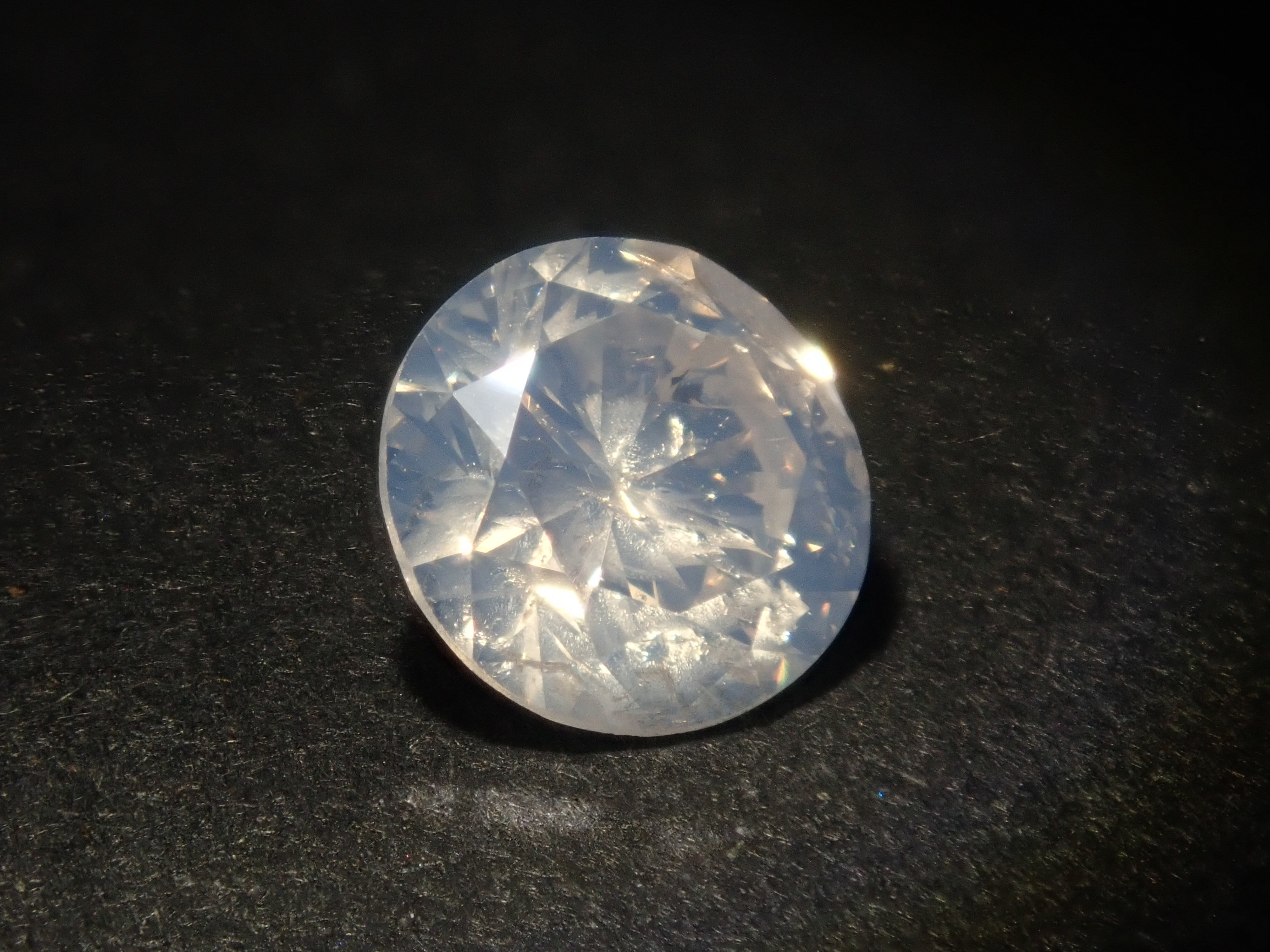 【抽選販売:10/31(金)10時am〆】ホワイトダイヤモンド 6.2mm/0.988ctルース(FANCY WHITE, I2)