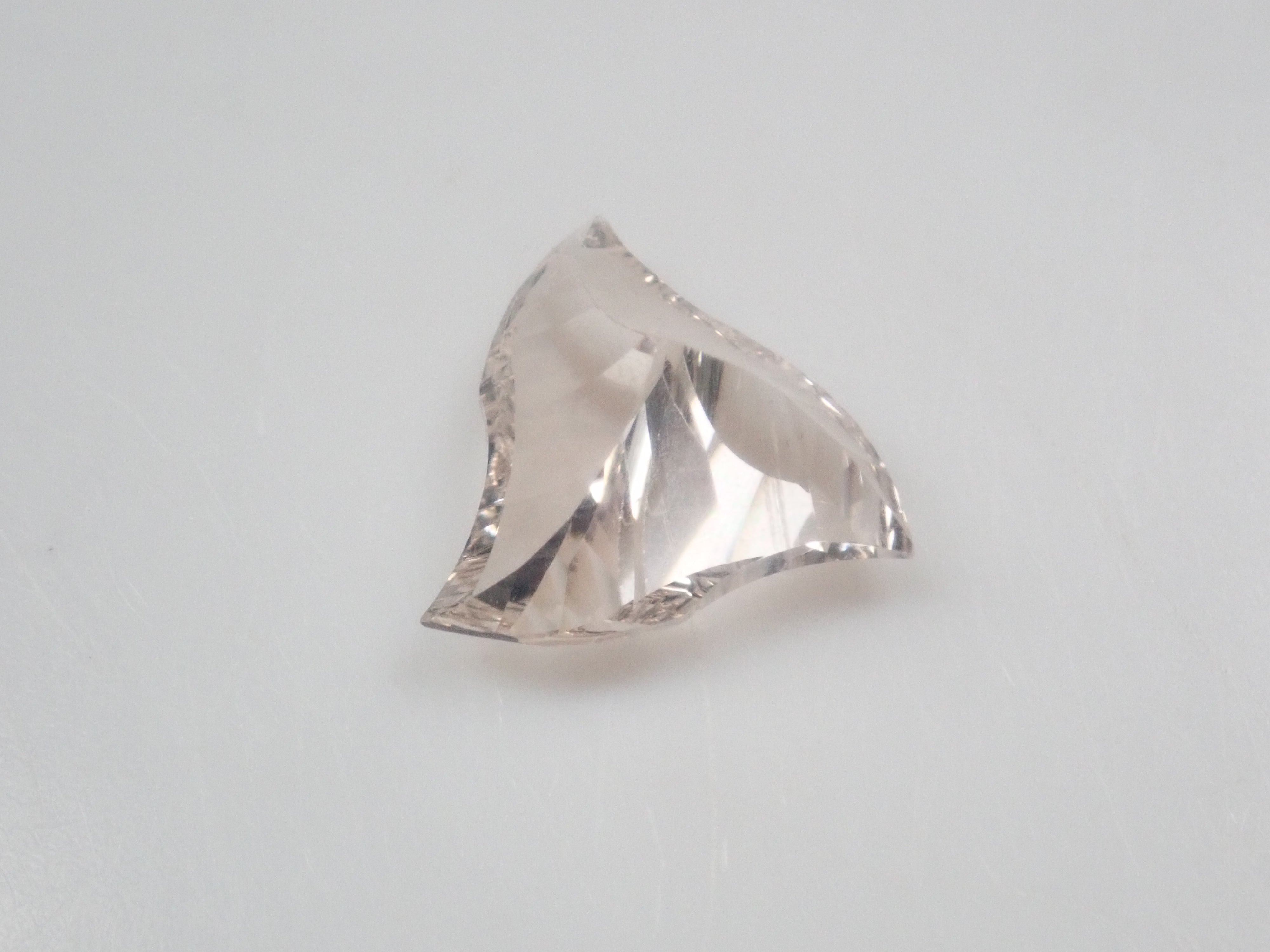 【11/2 22時販売開始】《限定10石》甲州貴石切子(桜切子)のスカイブルートパーズ8.16ctなどが当たる11月誕生石トパーズガチャ💎《複数購入割引有》