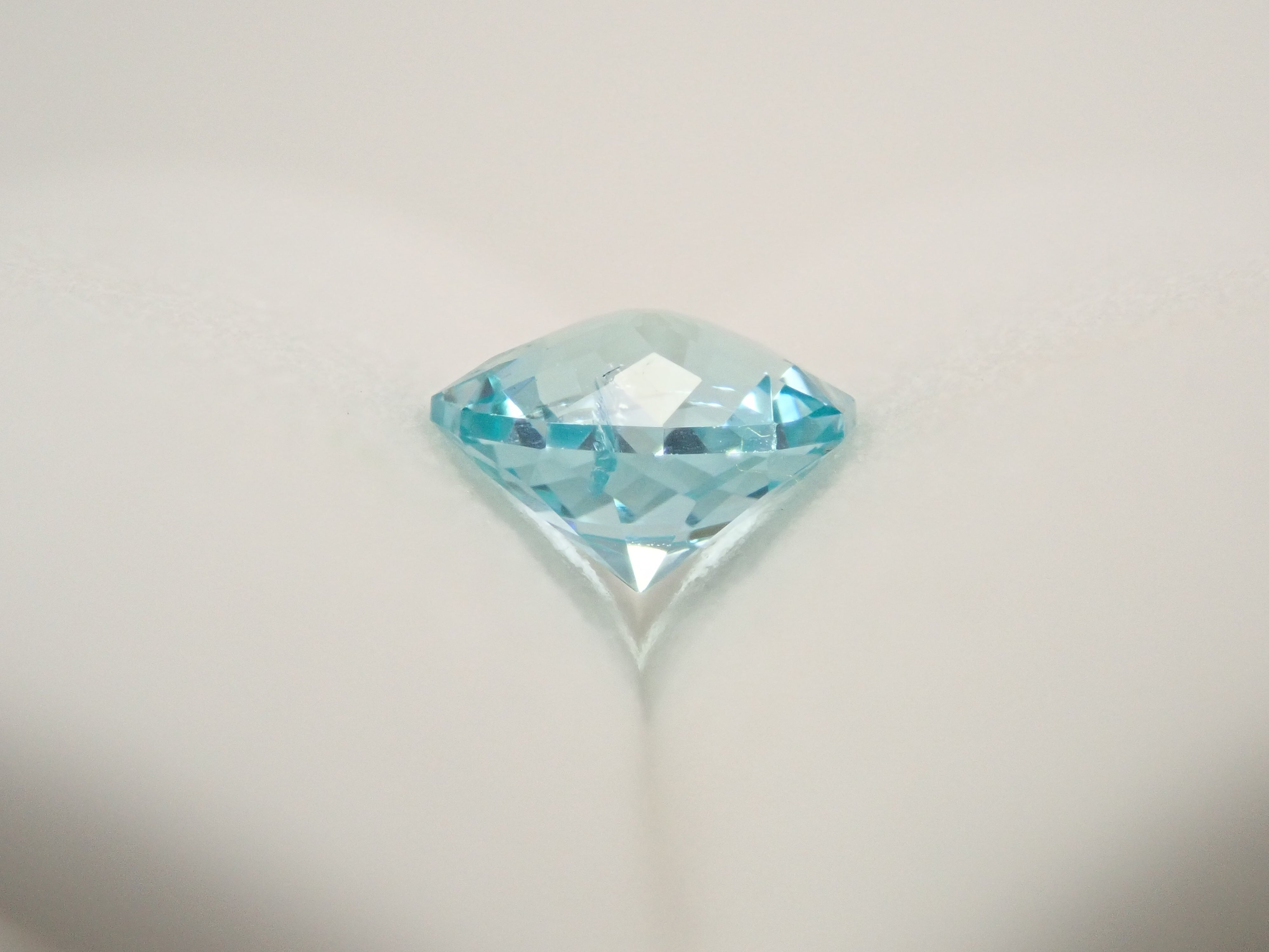 【11/7 22時販売】マダガスカル産アパタイト 6.0mm/0.901ctルース