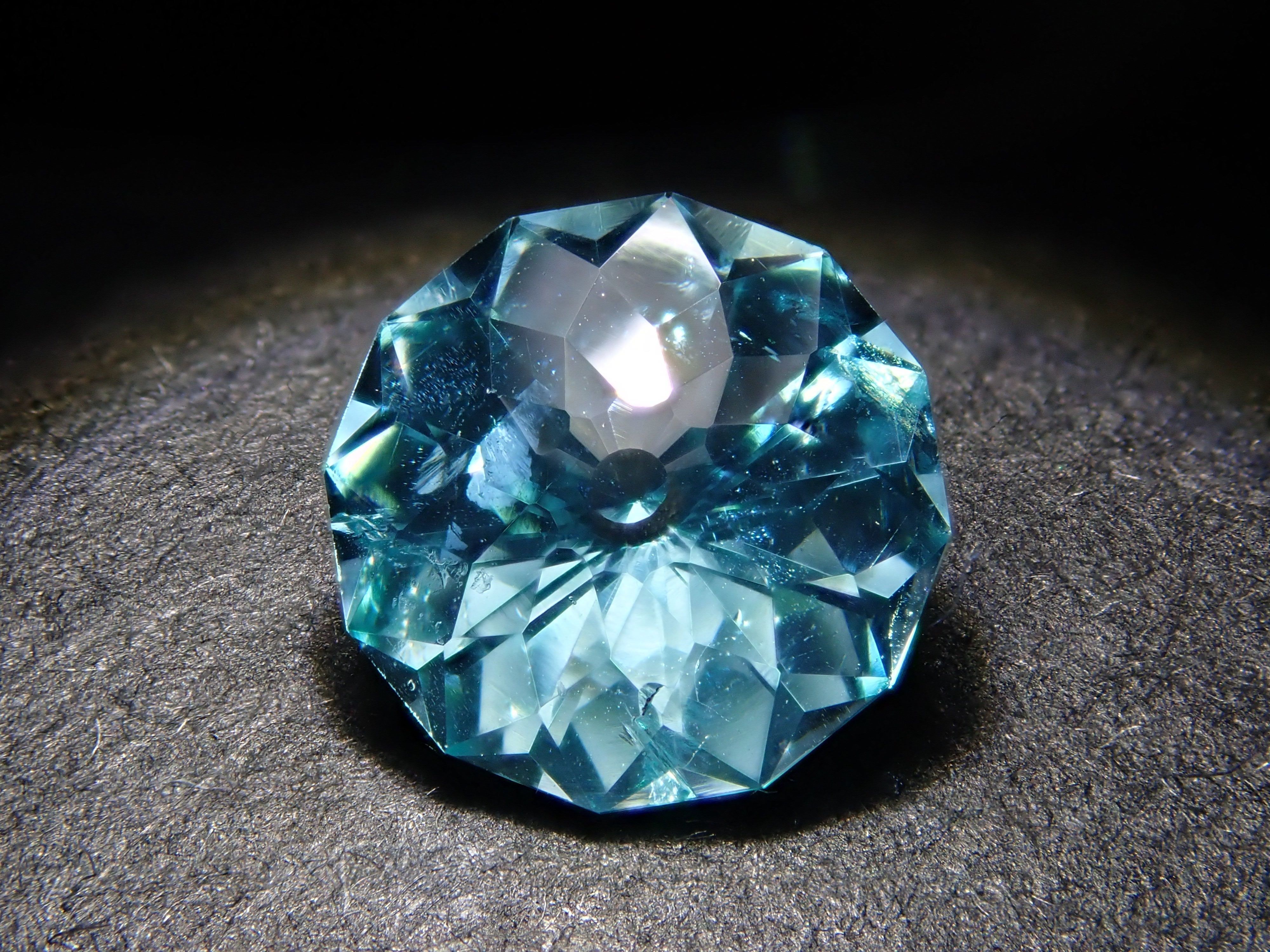 【11/7 22時販売】マダガスカル産アパタイト 6.0mm/0.901ctルース