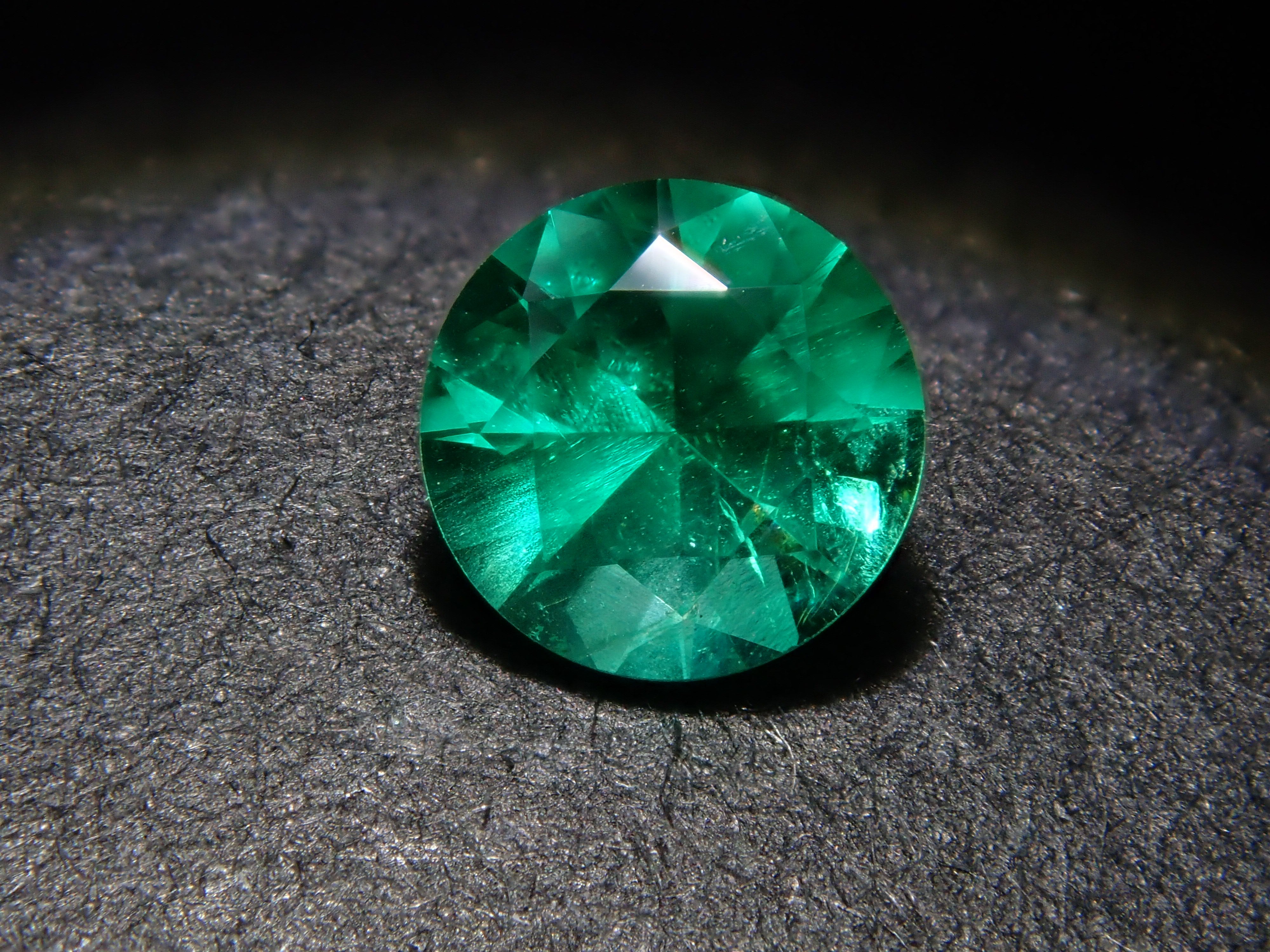 【11/7 22時販売】コロンビア産エメラルド 3.9mm/0.200ctルース