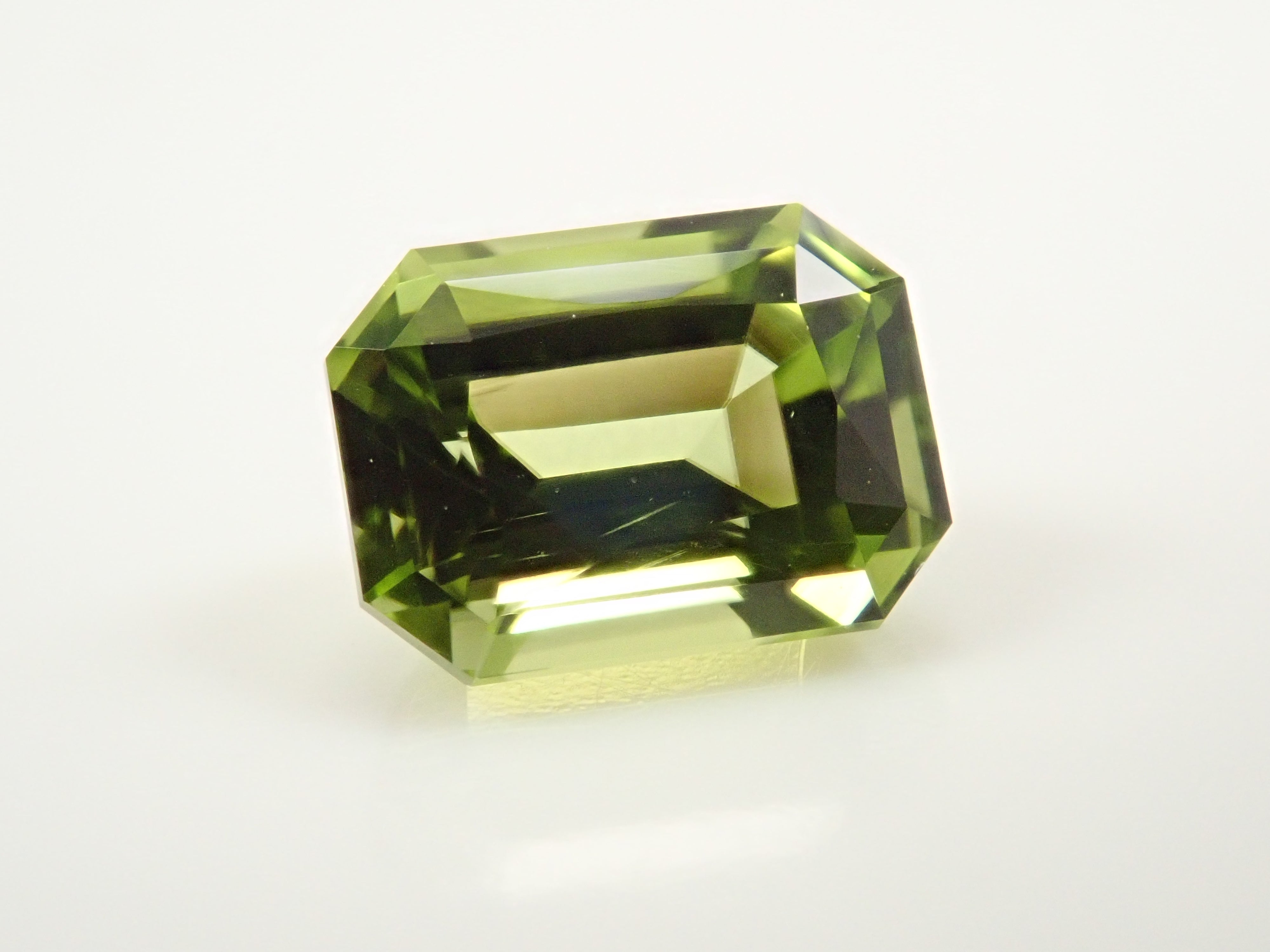 【11/5 22時販売】パキスタン産ペリドット 1.176ctルース