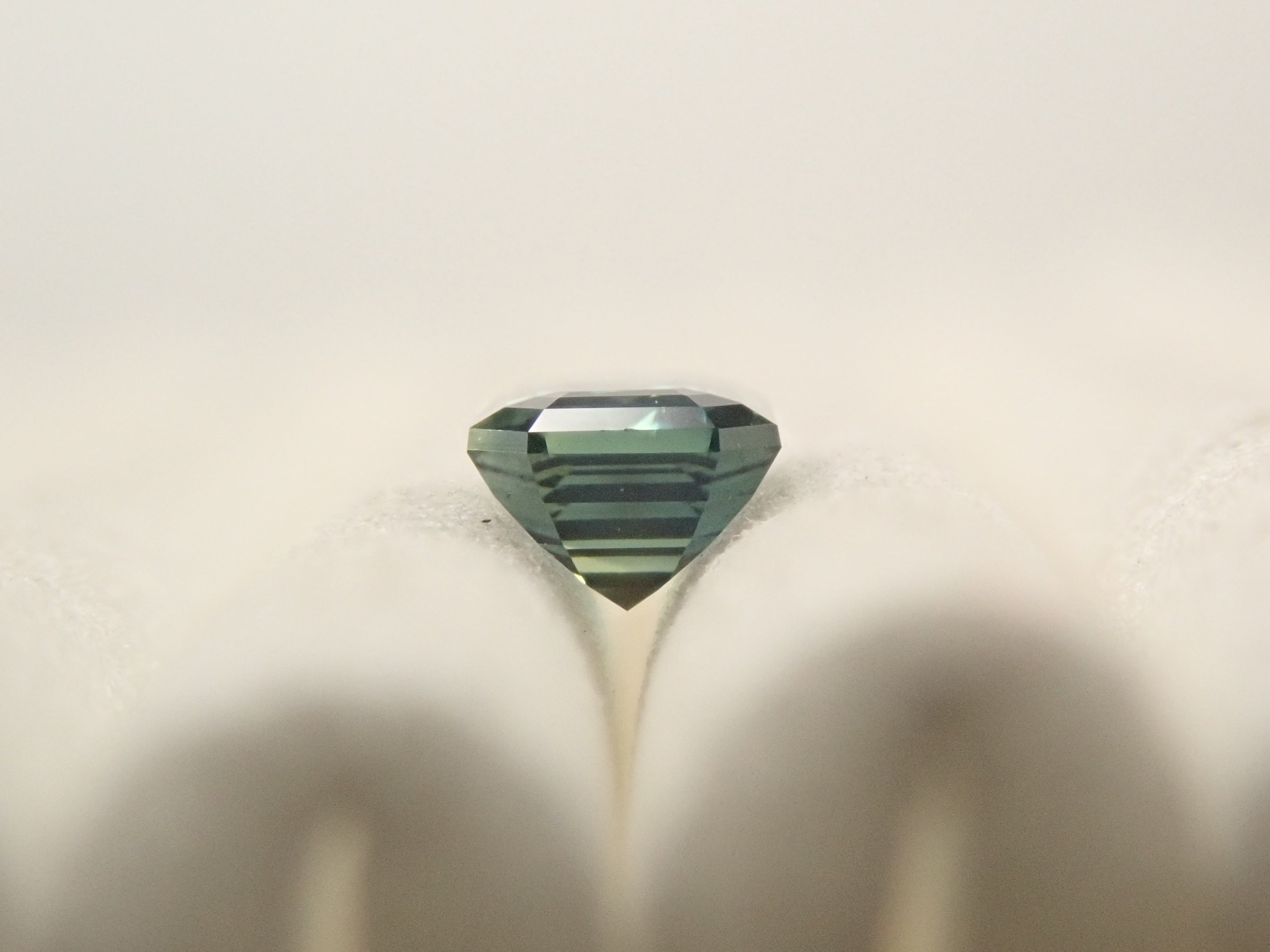 【11/1 22時販売】マダガスカル産バイカラーサファイア 0.318ctルース