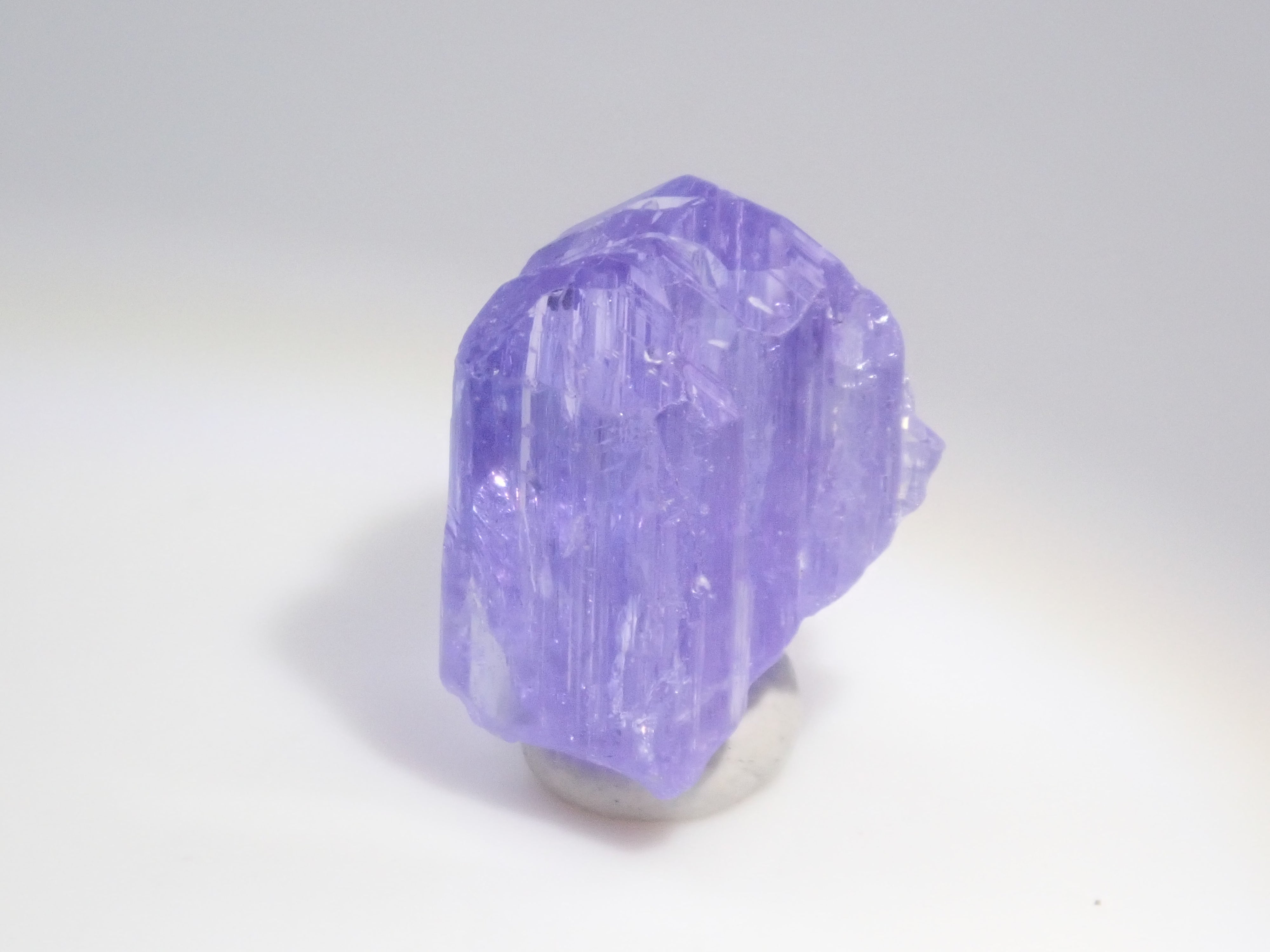 【11/2 22時販売開始】《限定10石》バイカラーピンクタンザナイト原石含むタンザナイト原石ガチャ(平均4.2ct)《複数購入割引有》